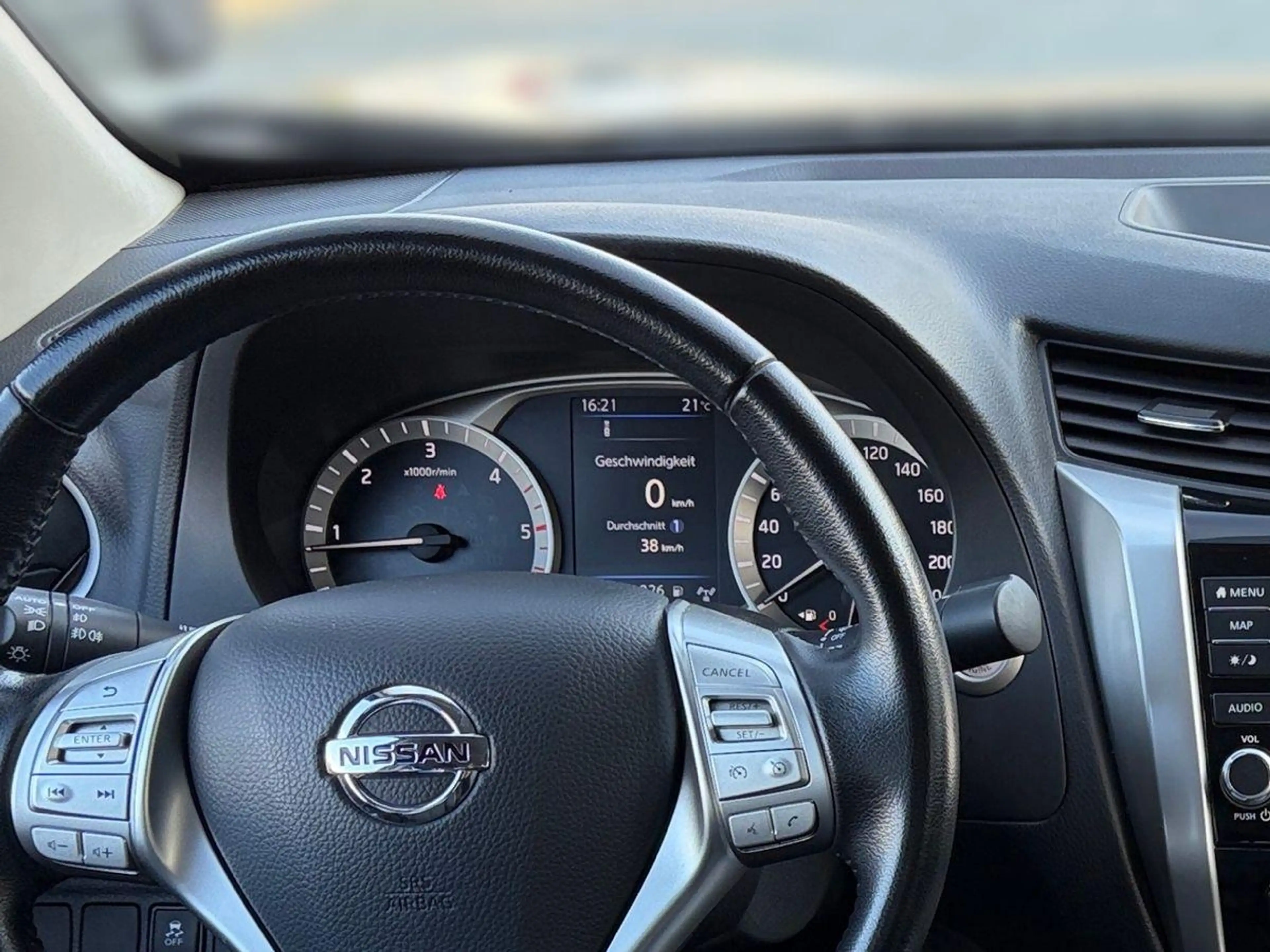 Nissan Navara DC 4x4 AT N-Guard *LED/SHZ/NAVI* — photo 12