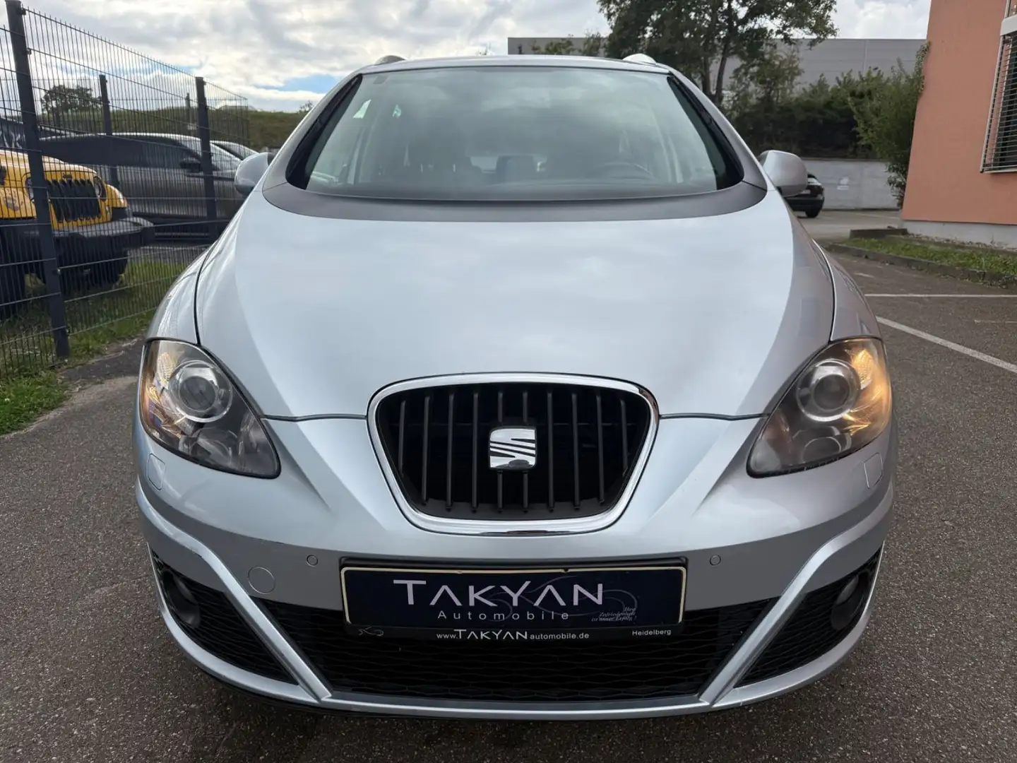 SEAT Altea XL Stylance / Style Aut. / NAVI / XENON Silber - 2