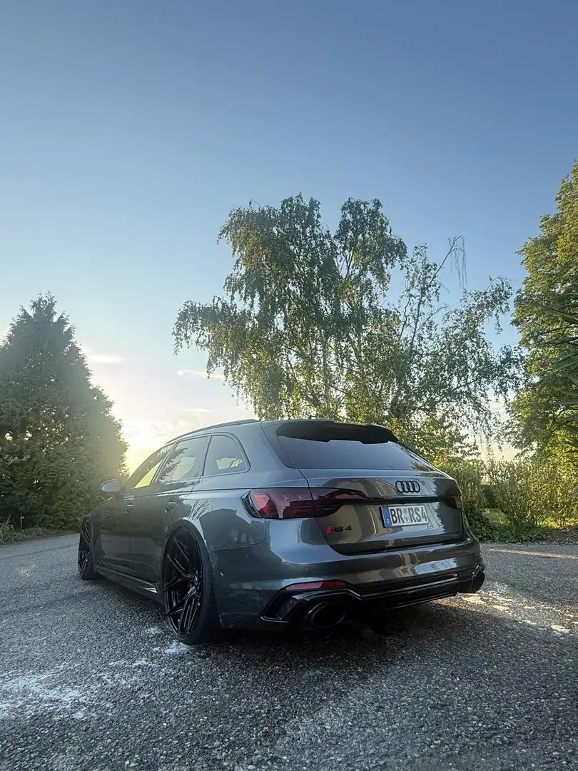 Audi RS4 2.9 TFSI quattro Competition KW V3 21 Zoll Gris - 2
