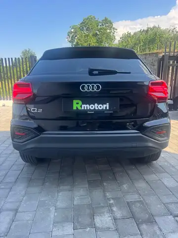 Audi Q2 view 13