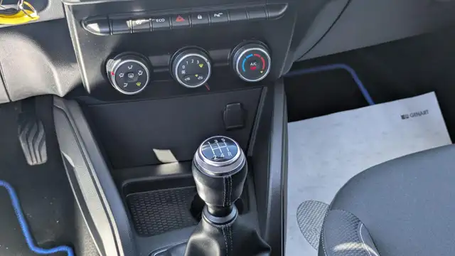 Dacia Duster view 8