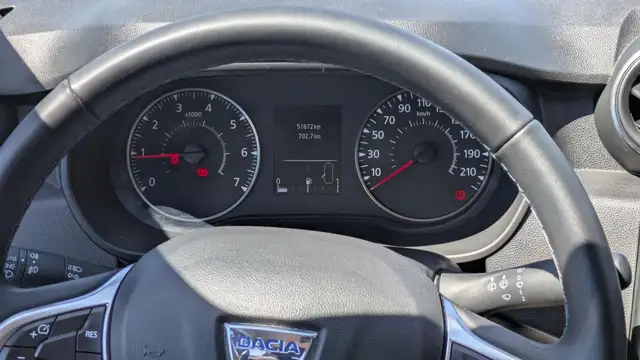 Dacia Duster view 11