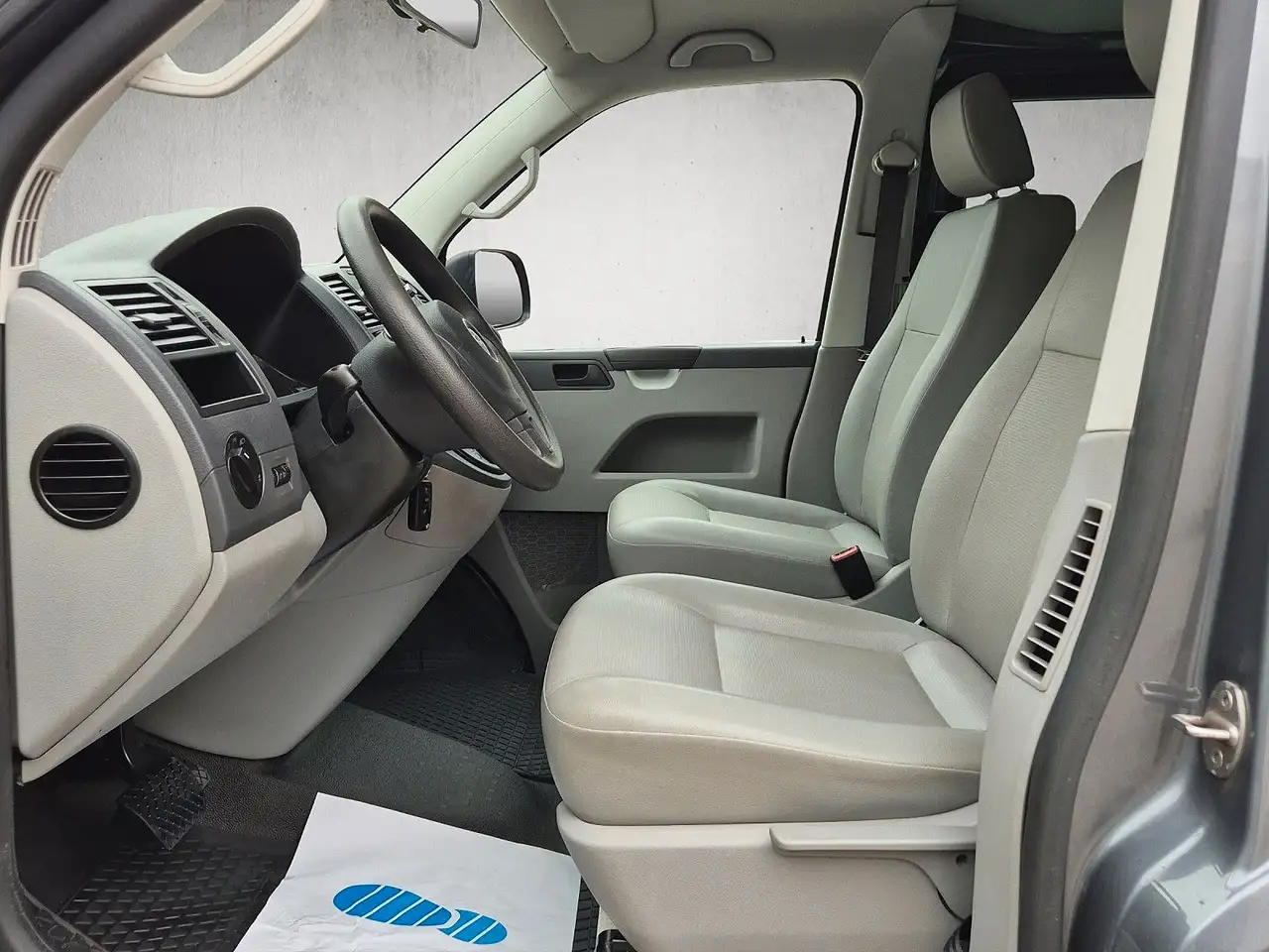 VOLKSWAGEN T5 TRANSPORTER - 179ch - 133 000KM - 4MOTION - SELLERIE CUIR