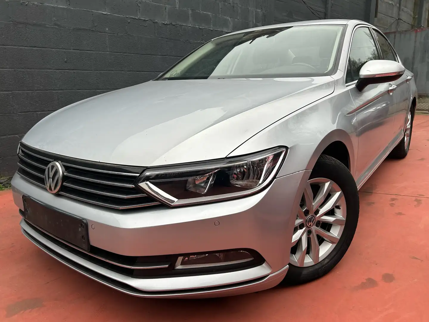 Volkswagen Passat 1.6 dissel ❗️AUTOMATIQUES ❗️10999 / prix m Silber - 2