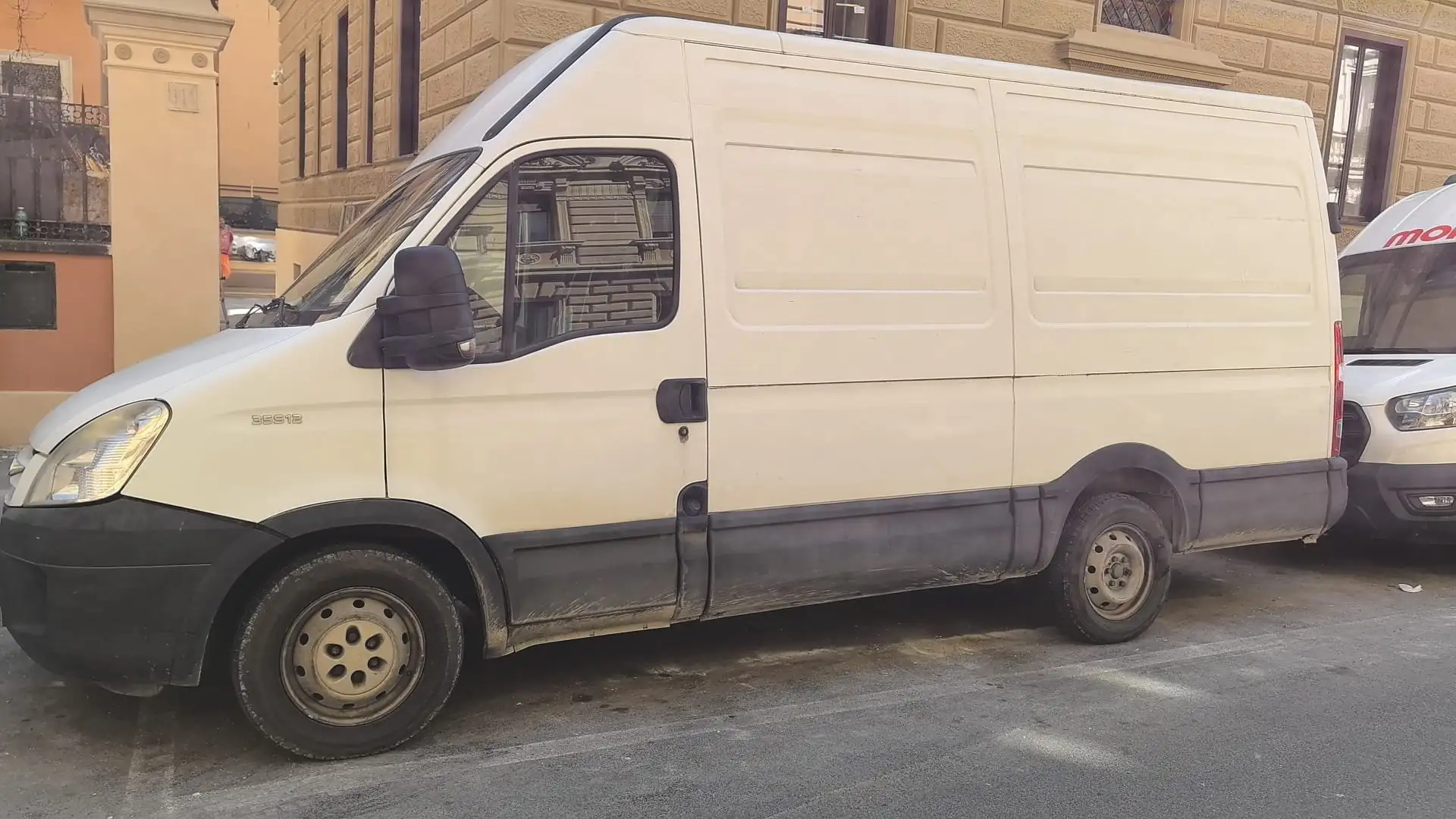 Iveco Daily 35S12 L2H2 - 1