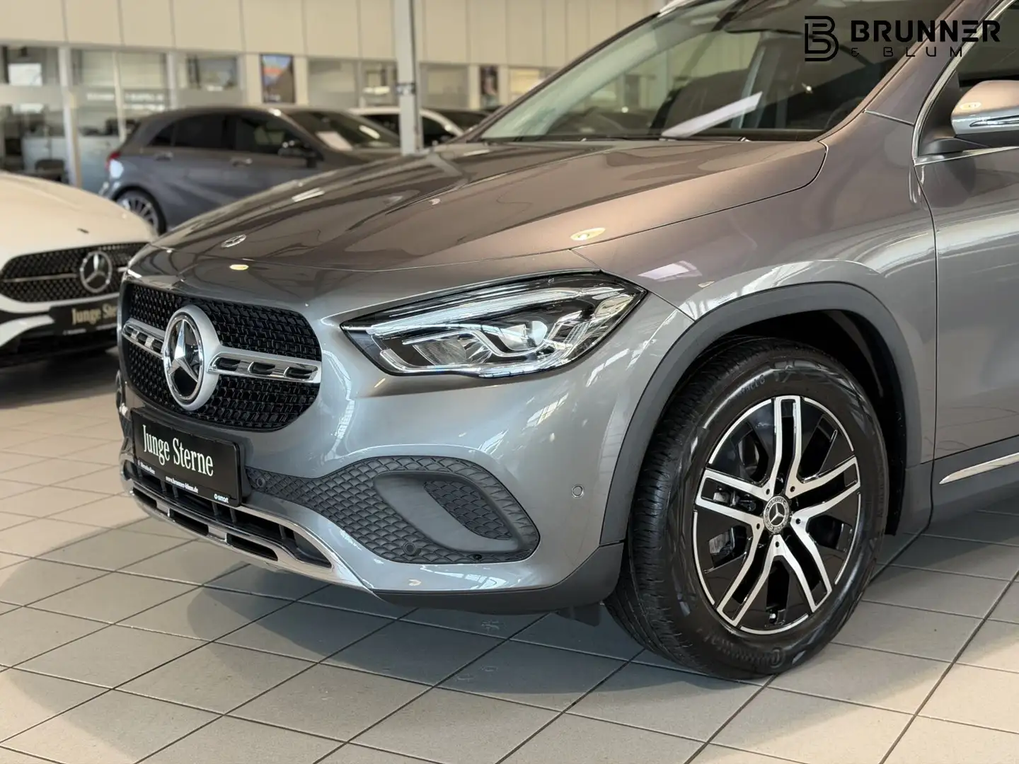 Mercedes-Benz GLA 200 GLA 200 Progressive,AHK,LED,MBUX,Kamera,Ambi,DAB Grau - 2