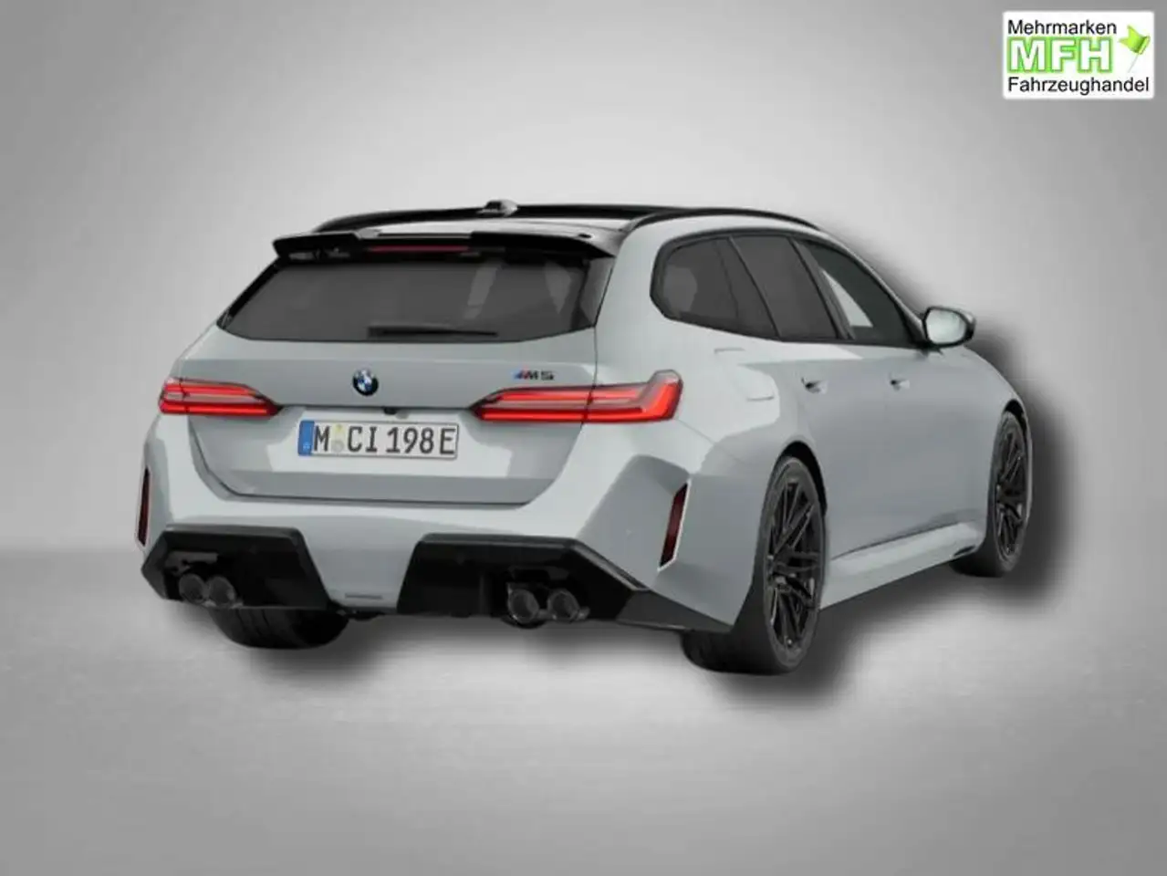 BMW M5 Touring 4.4 8-Gang Steptronic xDrive 535 kW (72... 2