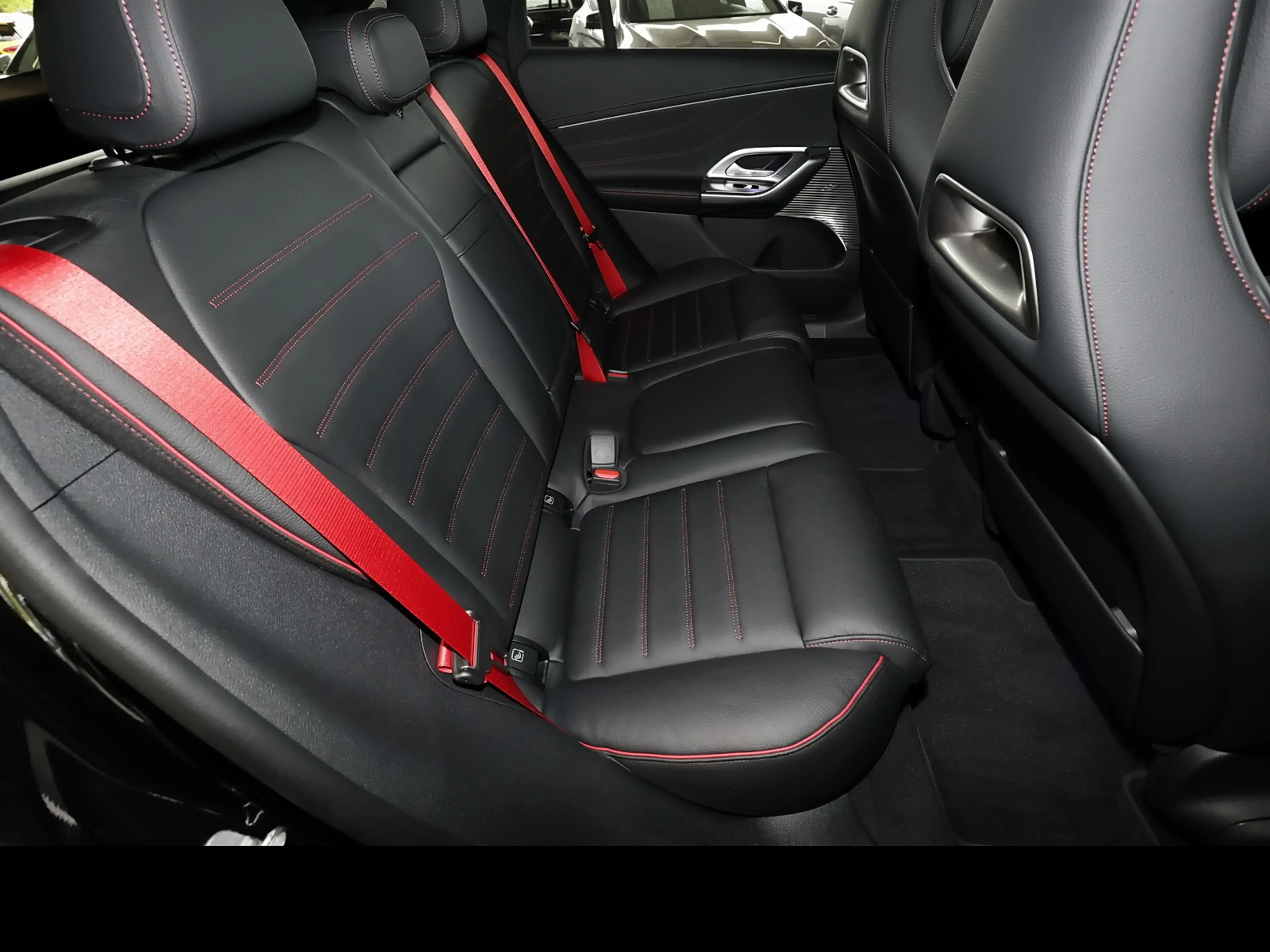 Mercedes-Benz GLC 400 4M elektrisch AMG MBUX+RüKam+DIG-LED+AHK — photo 7