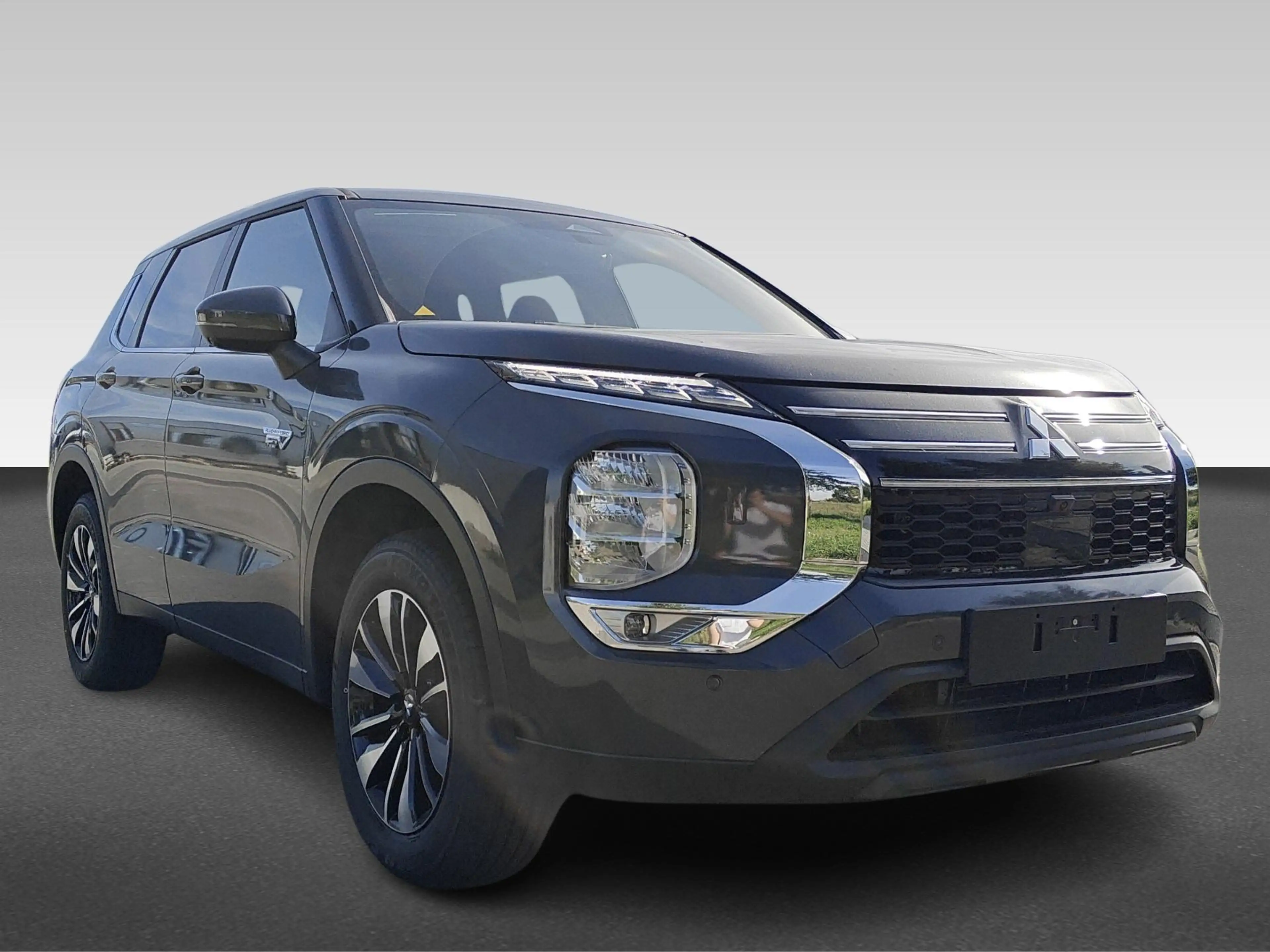 Mitsubishi Outlander 2.4 PHEV Intense+ | Achterbank in delen neerklapba — photo 8