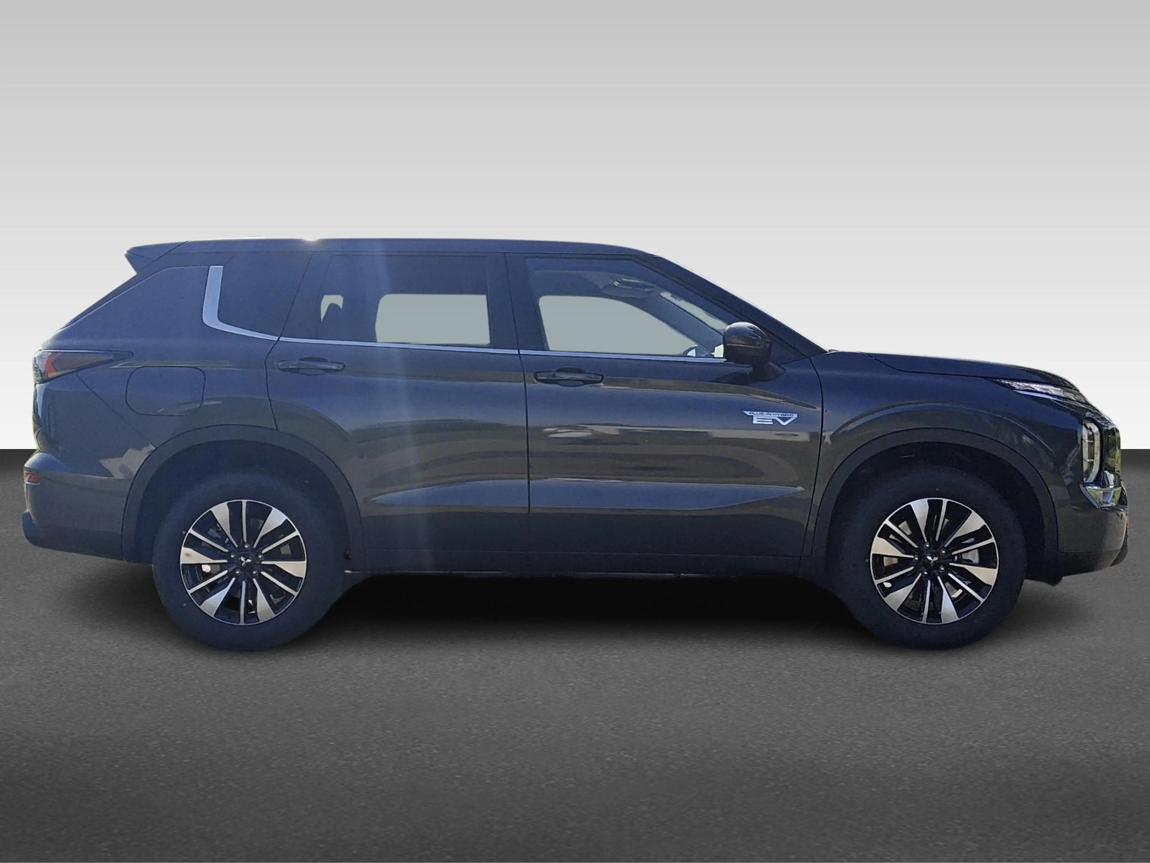 Mitsubishi Outlander 2.4 PHEV Intense+ | Achterbank in delen neerklapba — photo 9