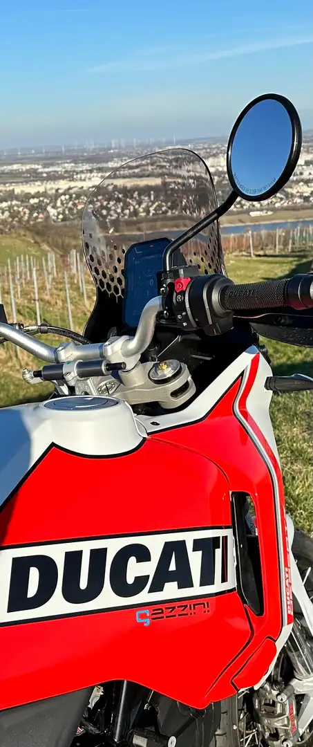 Ducati DesertX Speziale Weiß - 1