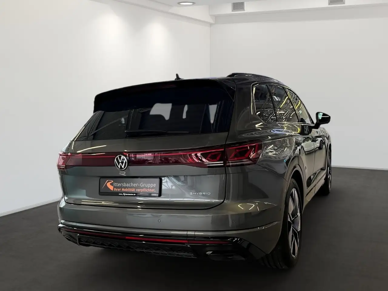 Volkswagen Touareg R 3,0 eHybrid 4MOTION AHK Dynaudio 0,5 S 5