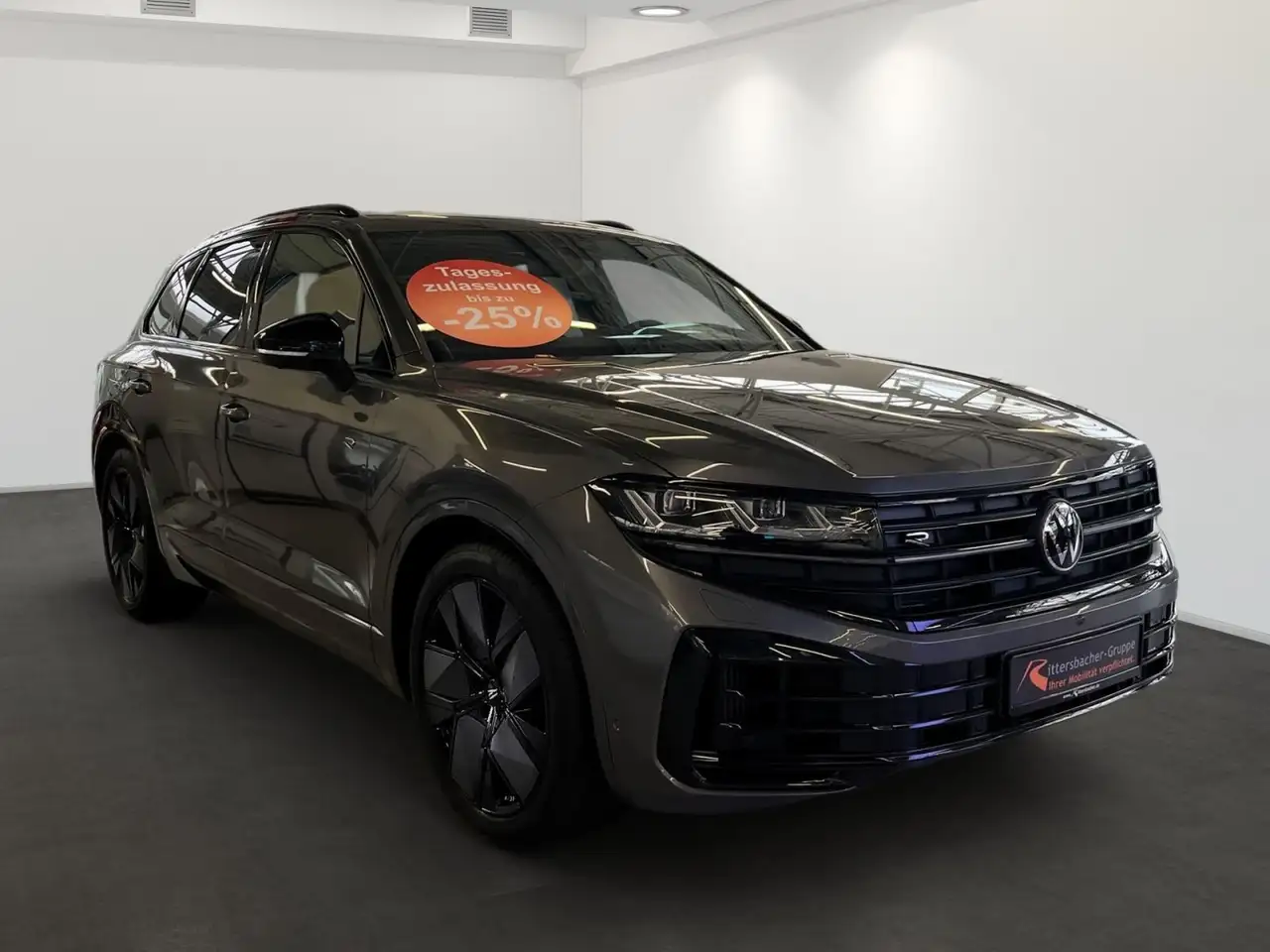 Volkswagen Touareg R 3,0 eHybrid 4MOTION AHK Dynaudio 0,5 S 3
