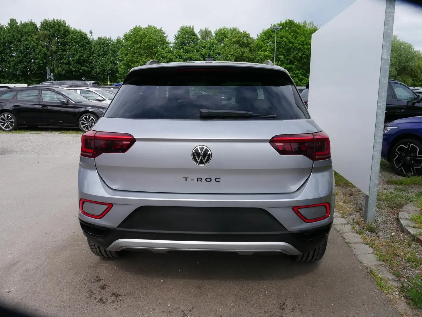 Volkswagen T-Roc Black Style 1,5 TSI DSG*AHK*ACC*MATRIX-LED*SHZ*... Silber - 2