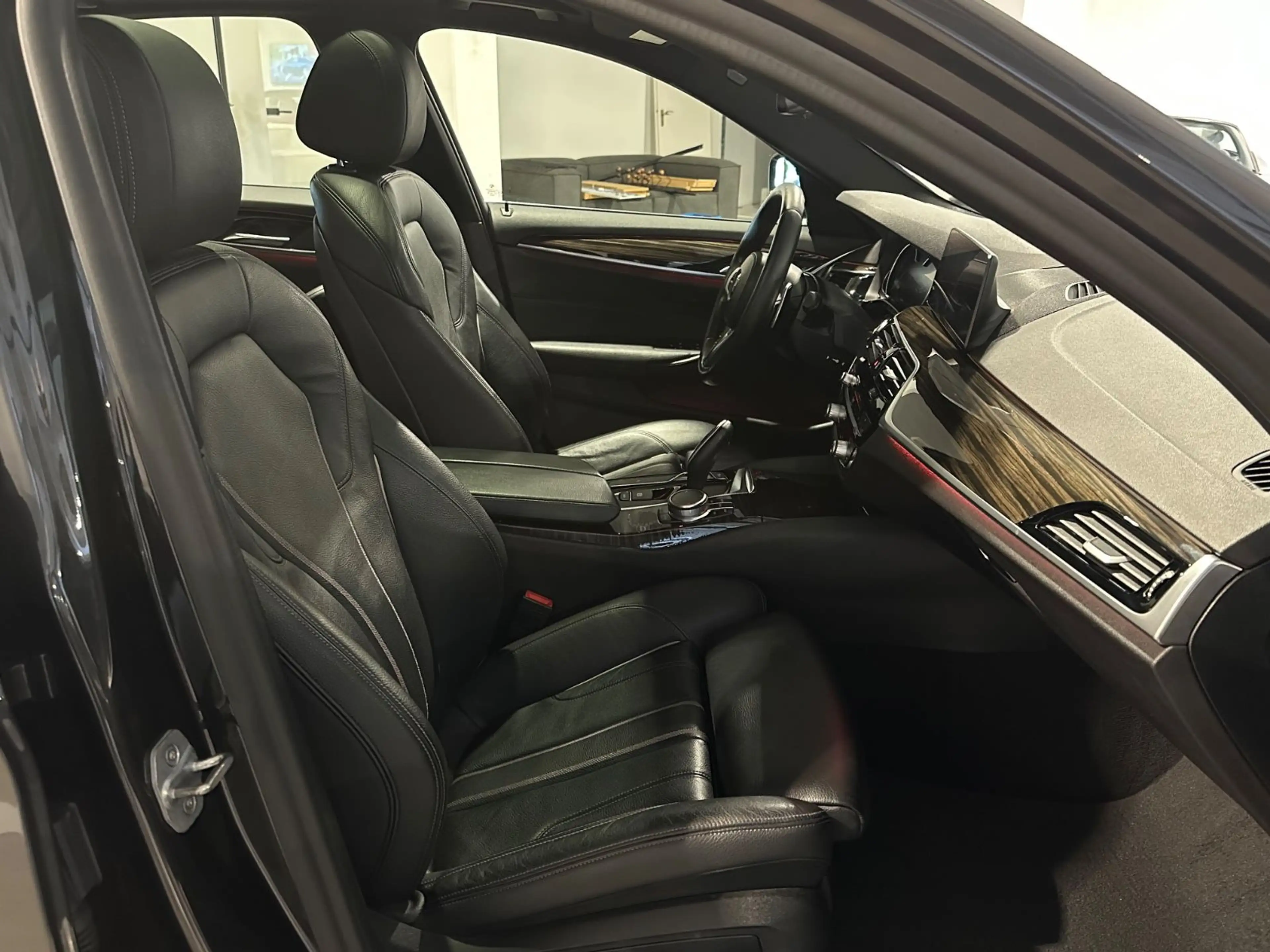 BMW 530 i Sport Line*Schiebed.,Leder,ACC,Leder,Navi* — photo 14