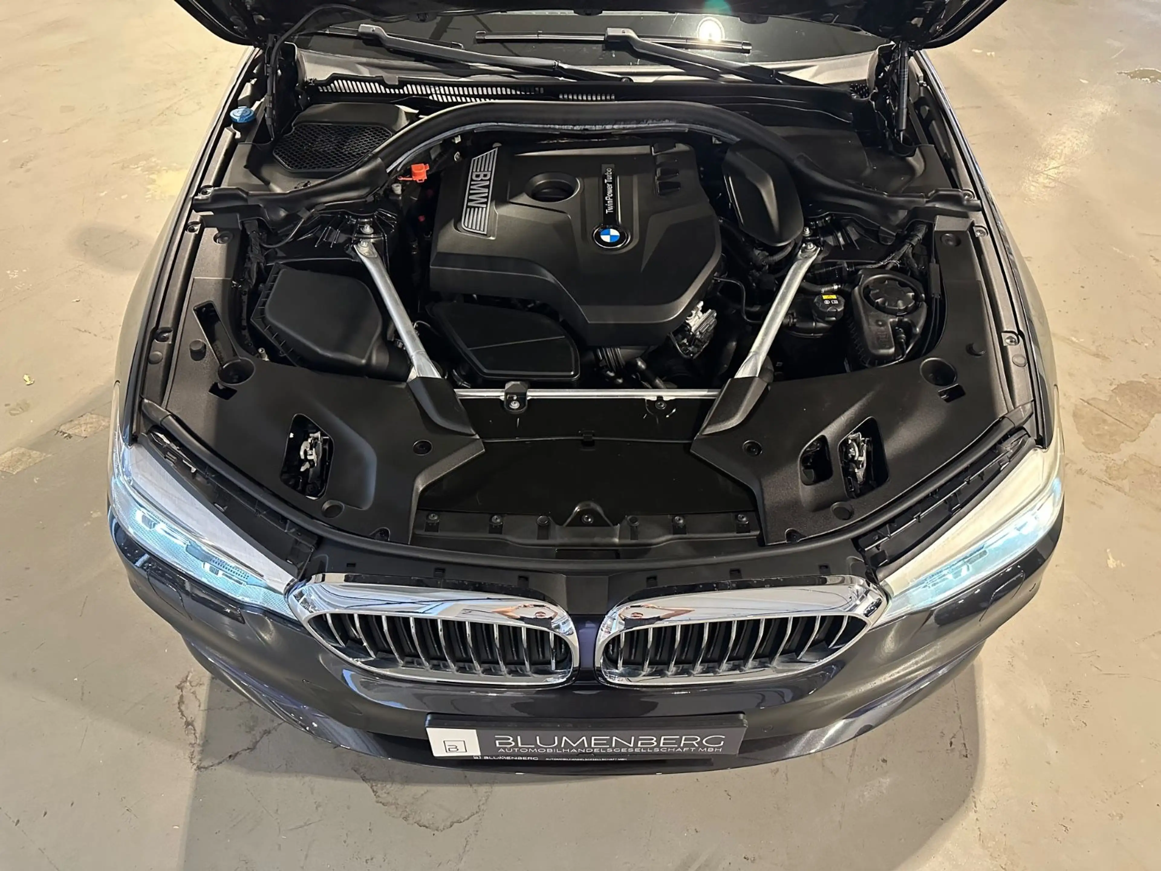 BMW 530 i Sport Line*Schiebed.,Leder,ACC,Leder,Navi* — photo 4