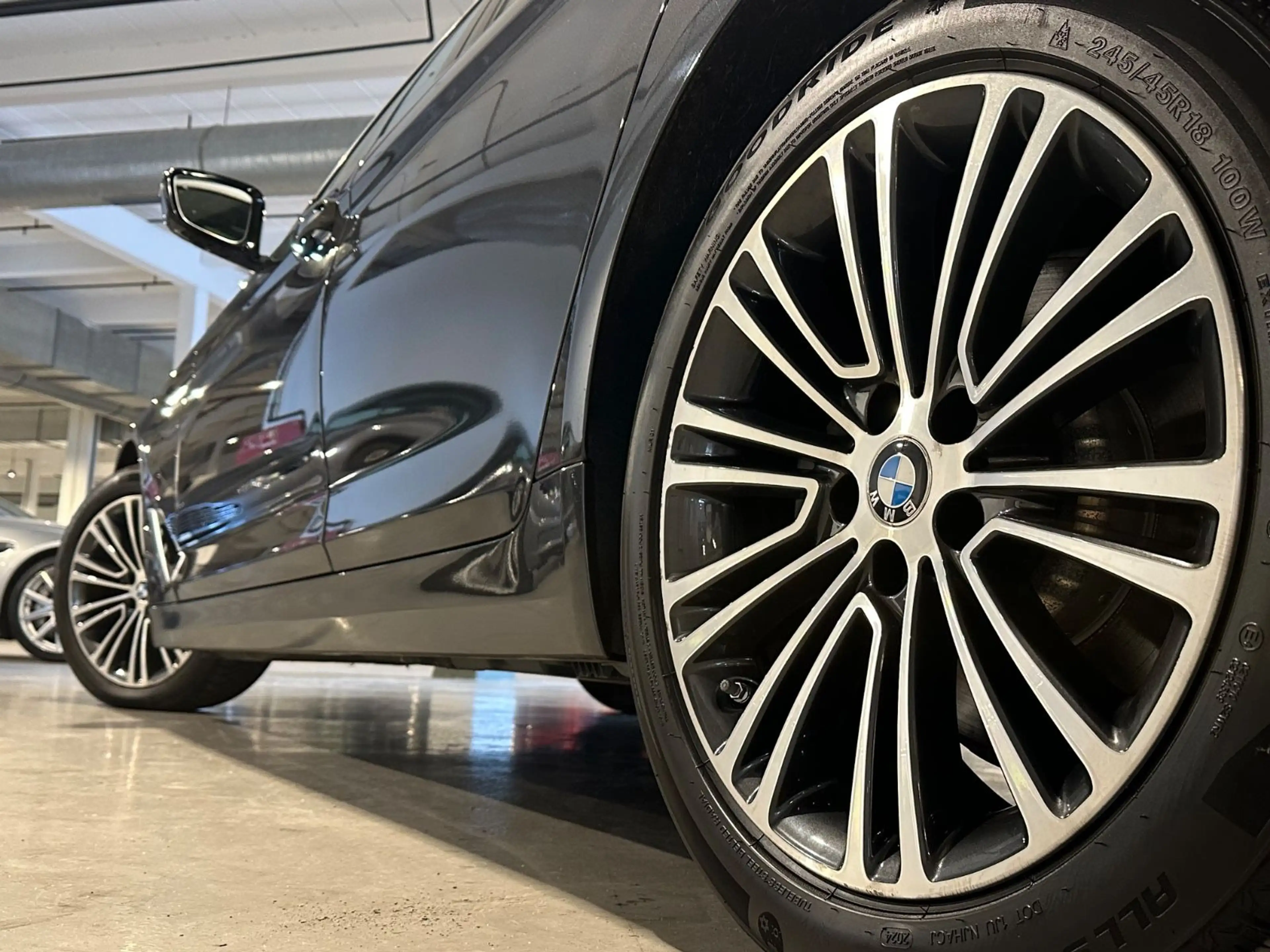 BMW 530 i Sport Line*Schiebed.,Leder,ACC,Leder,Navi* — photo 5
