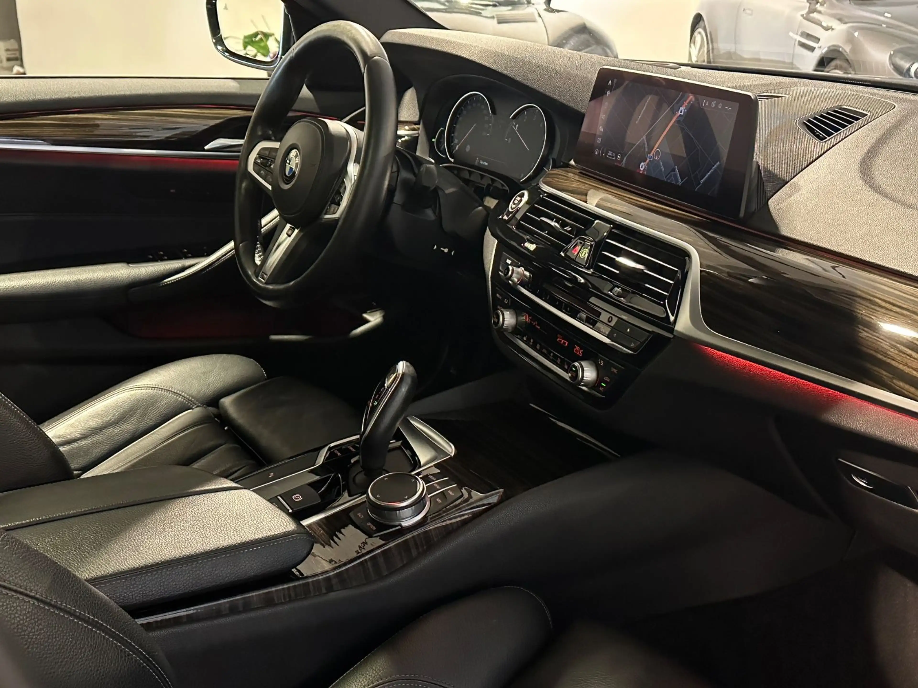 BMW 530 i Sport Line*Schiebed.,Leder,ACC,Leder,Navi* — photo 12