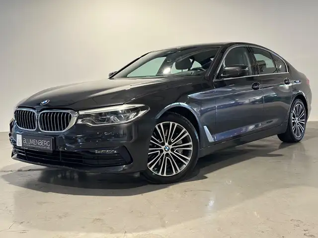 Bmw 530 i Sport Line*Schiebed.,Leder,ACC,Leder,Navi*