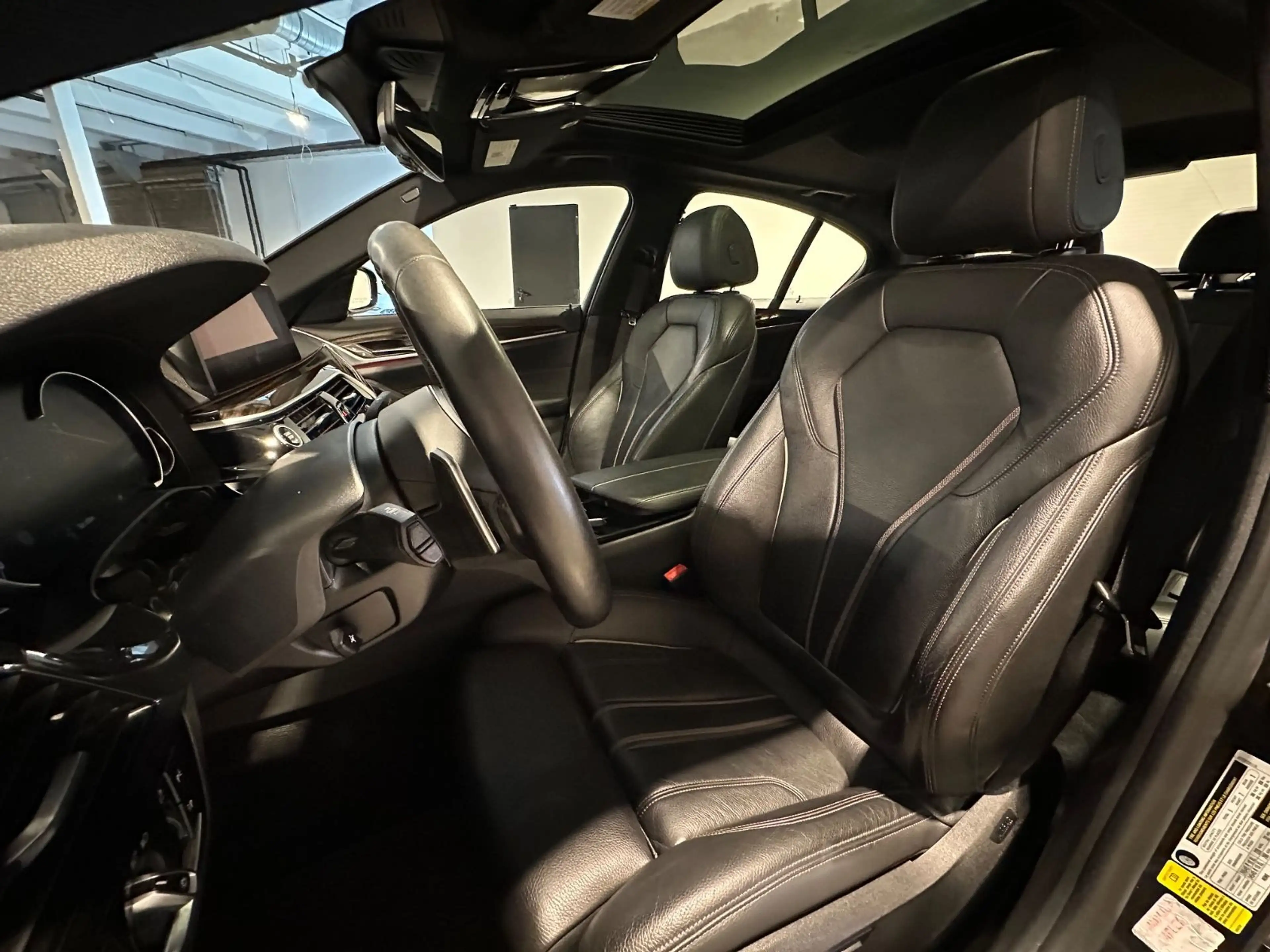 BMW 530 i Sport Line*Schiebed.,Leder,ACC,Leder,Navi* — photo 6