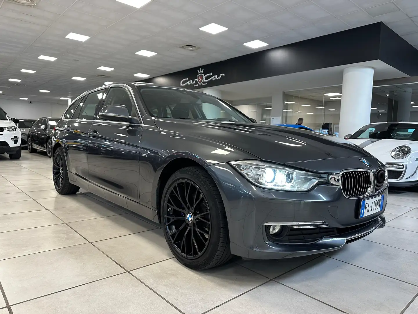 BMW 320 d Touring xdrive Luxury Grigio - 1