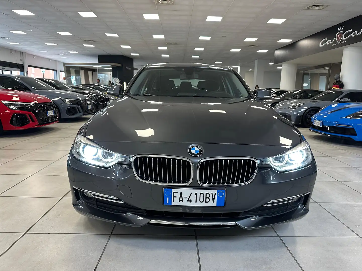 BMW 320 d Touring xdrive Luxury Grigio - 2