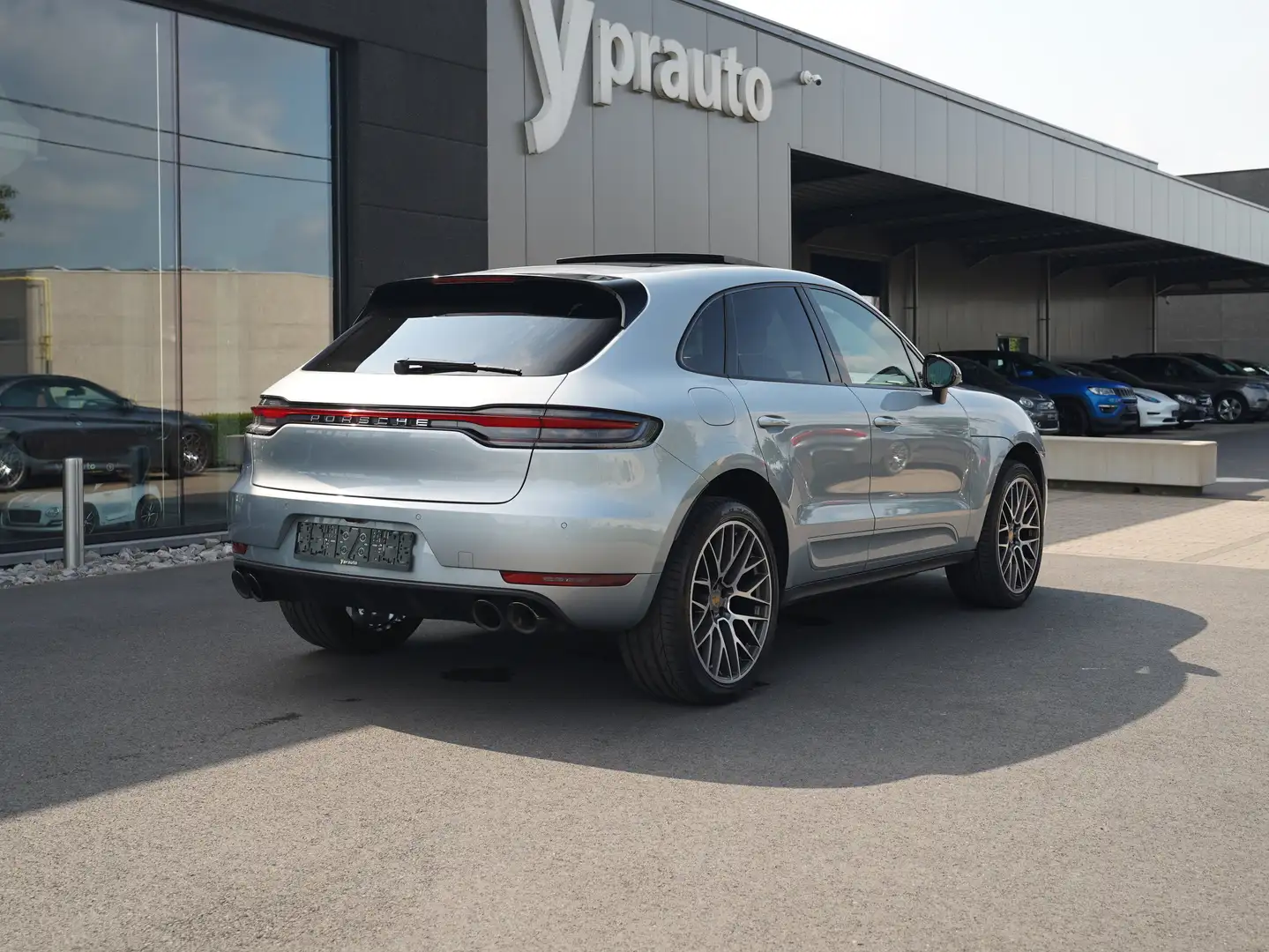 Porsche Macan Macan 2.0i Turbo PDK Panorama 21" Camera Blackpack Argent - 2