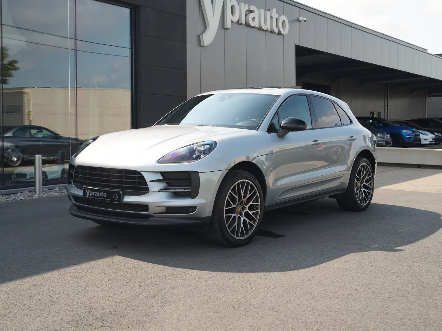 Porsche Macan Macan 2.0i Turbo PDK Panorama 21" Camera Blackpack Argent - 1