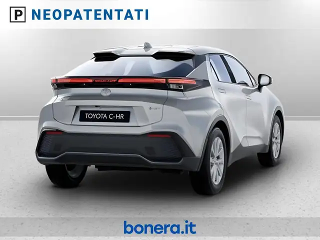 Toyota C-HR view 3