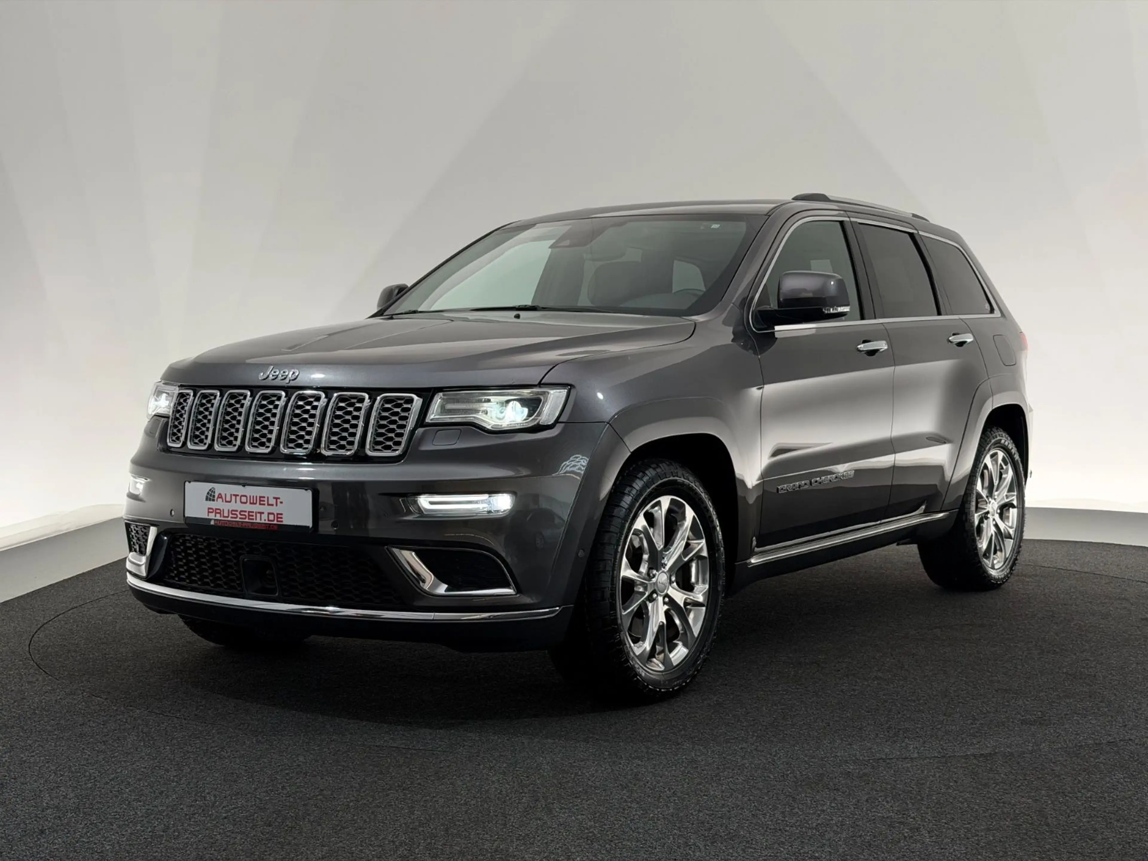 Jeep Grand Cherokee 3.0*SUMMIT*XENON-PANO-HARMAN-ACC — photo 3