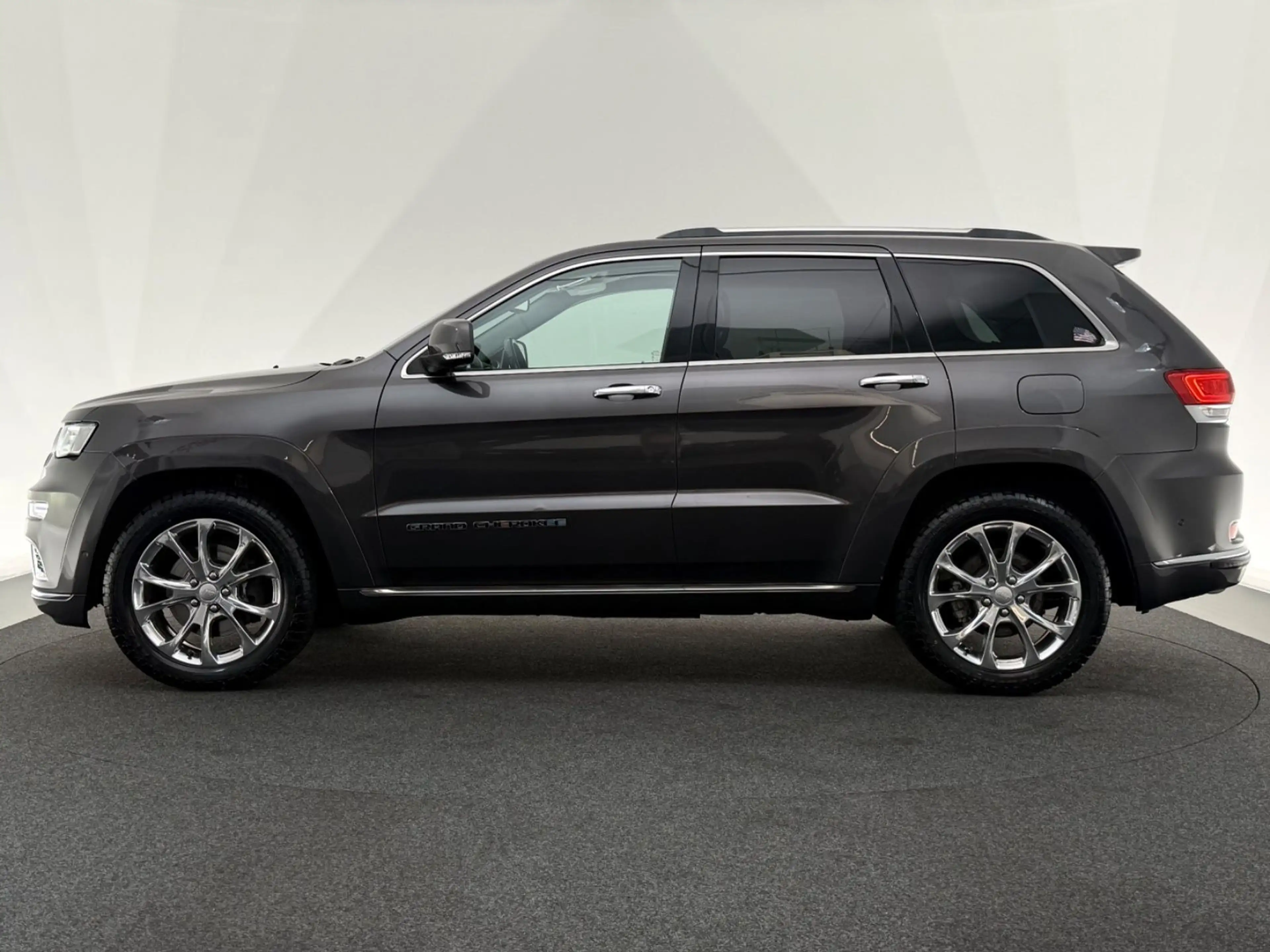 Jeep Grand Cherokee 3.0*SUMMIT*XENON-PANO-HARMAN-ACC — photo 4