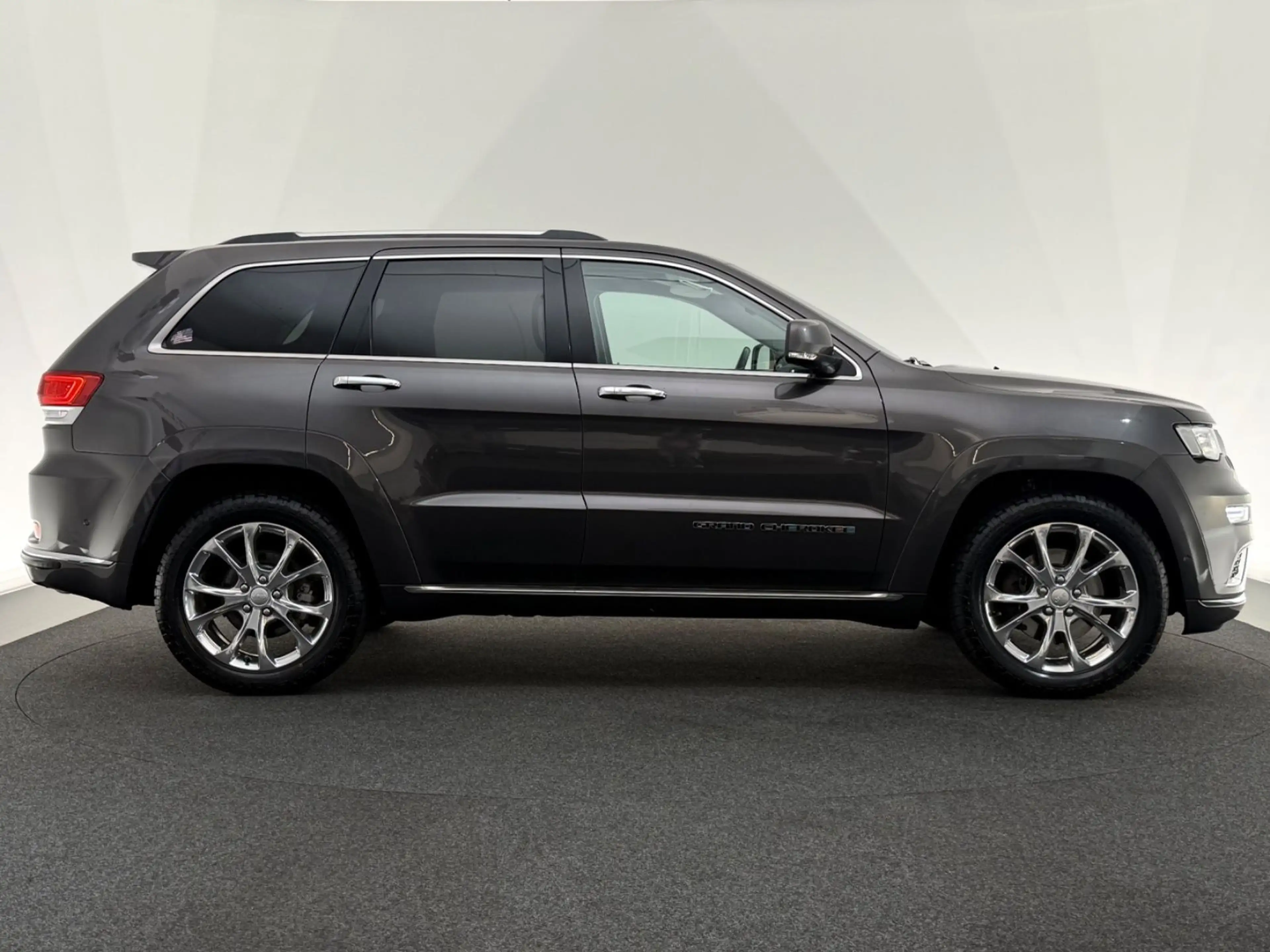 Jeep Grand Cherokee 3.0*SUMMIT*XENON-PANO-HARMAN-ACC — photo 8