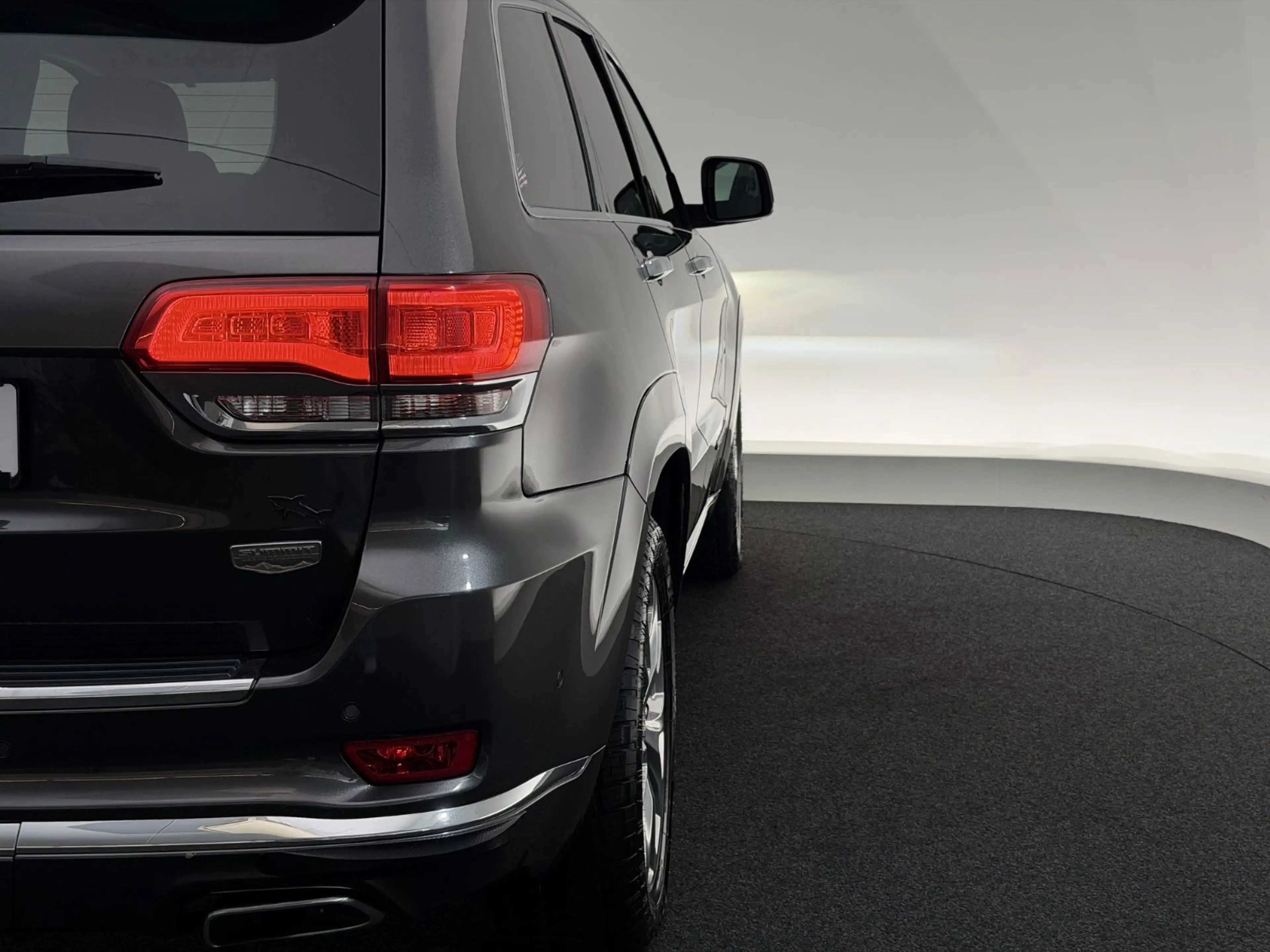 Jeep Grand Cherokee 3.0*SUMMIT*XENON-PANO-HARMAN-ACC — photo 11