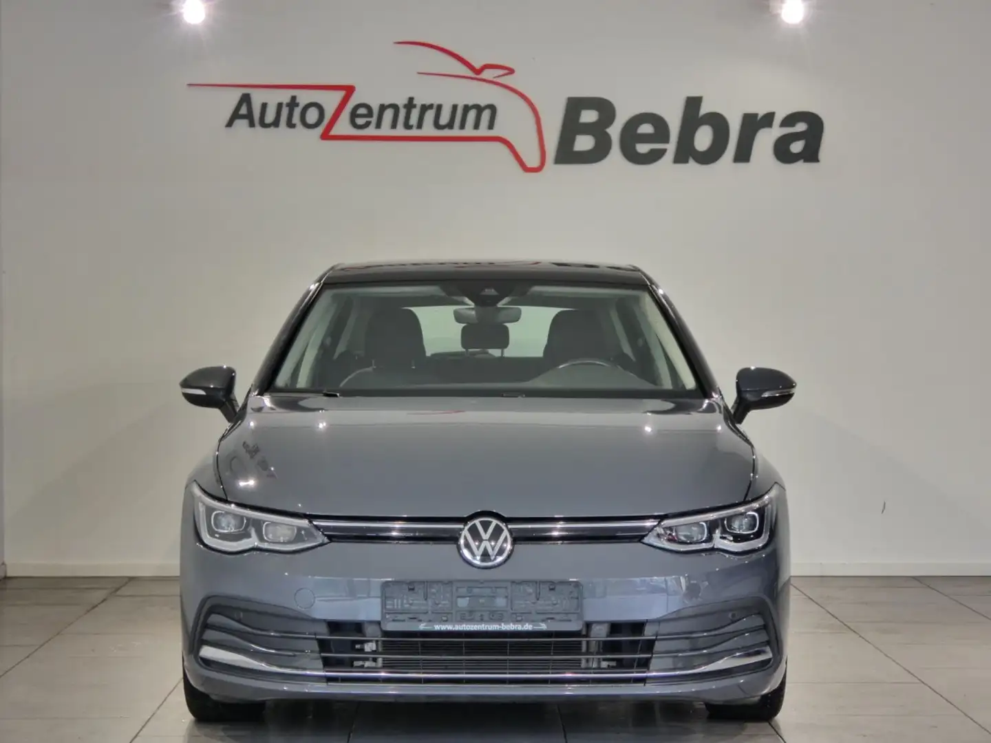 Volkswagen Golf 8 Lim. 1.5 TSI First Edition Matrix/Panor. Grau - 2