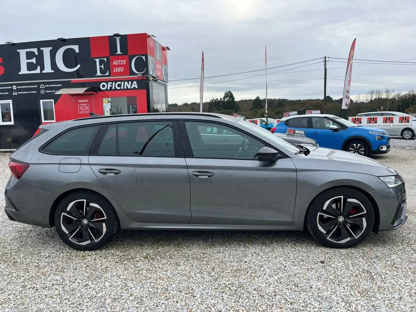 Skoda Octavia Combi 2.0TDI RS 147kW DSG Grau - 2
