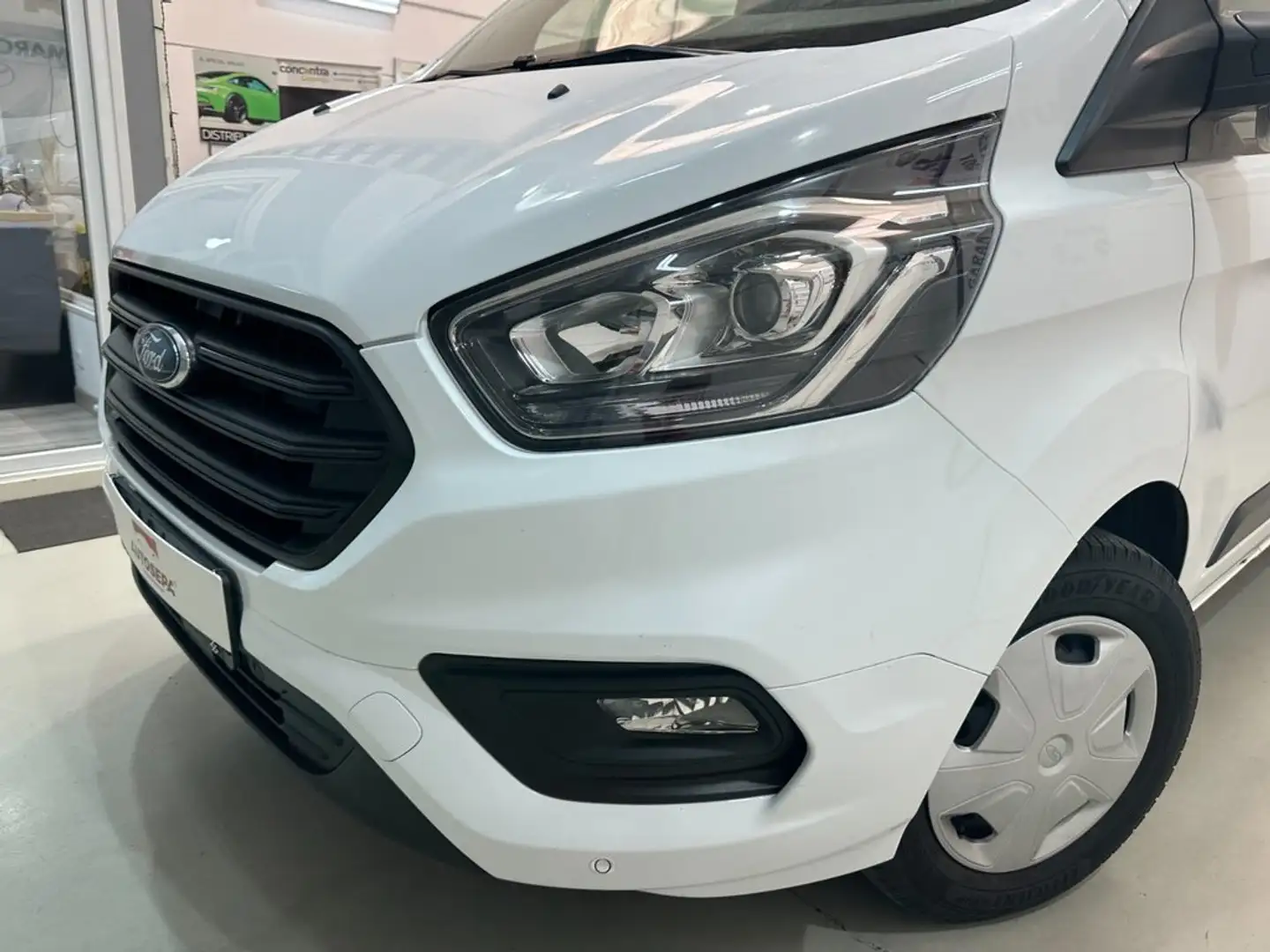 Ford Transit Custom Van 2.0 TDCI 96kW 300 L1 Trend Blanco - 2
