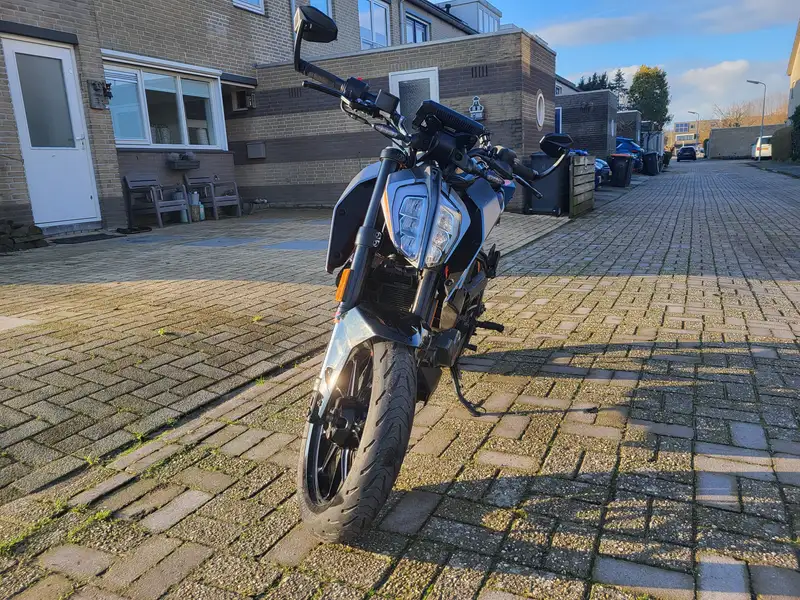KTM 125 Duke - foto 3