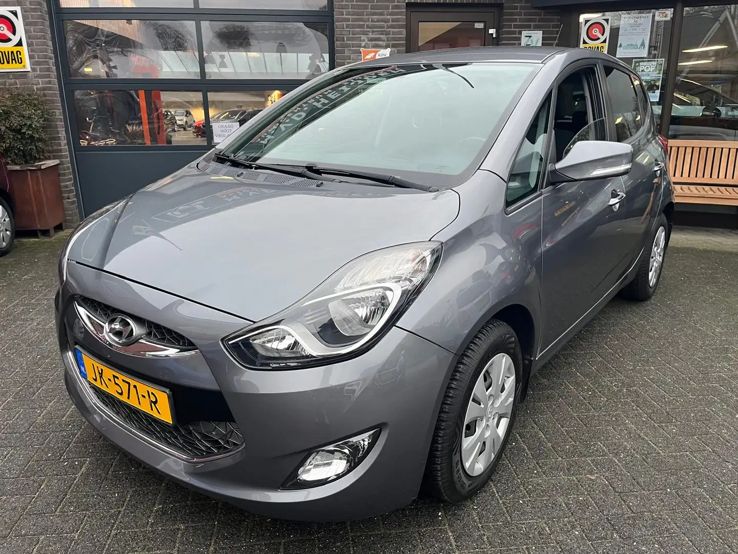 Hyundai iX20 1.6i i-Motion AUTOMAAT Trekhaak Gris - 1