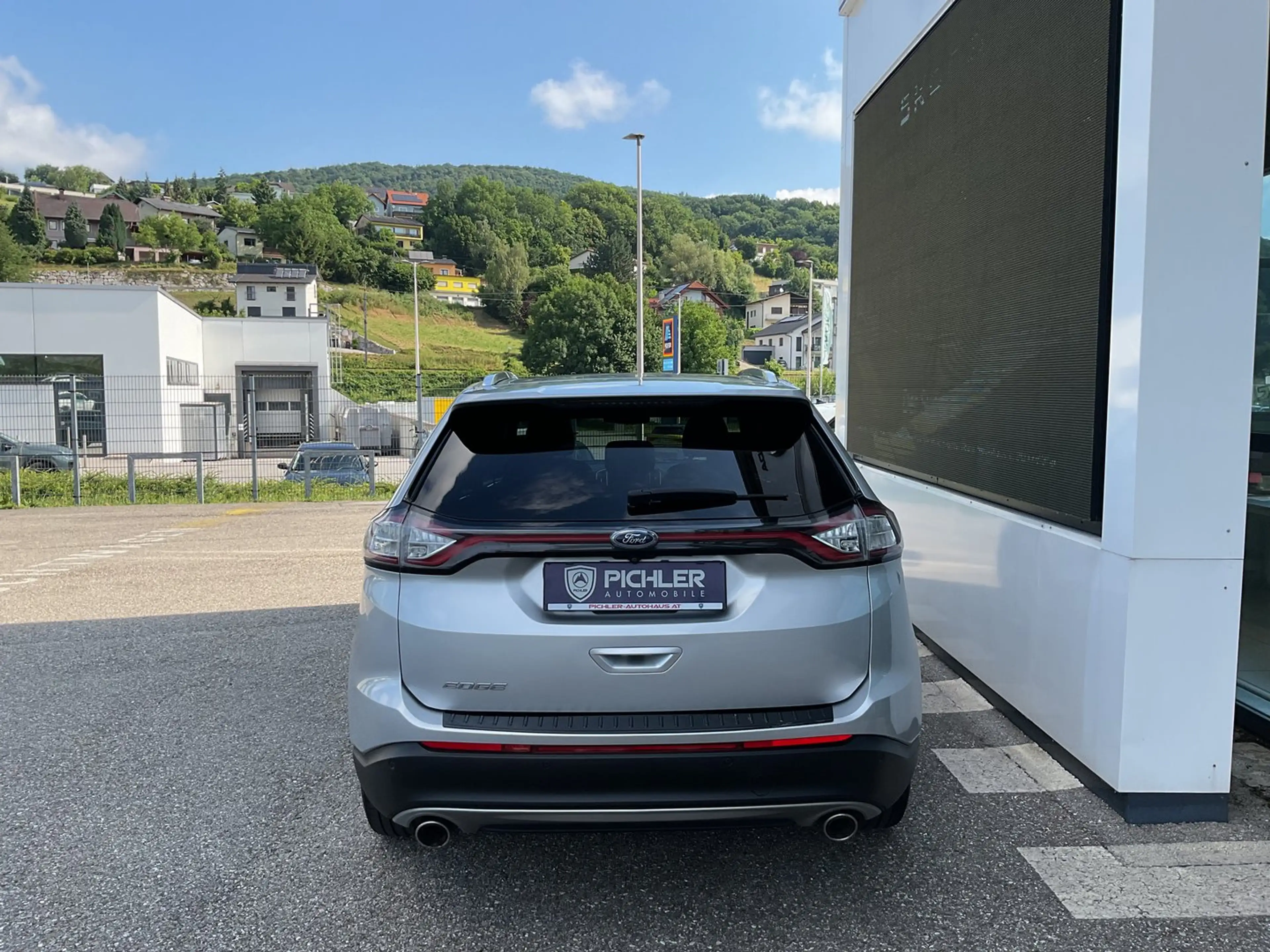 Ford Edge 2,0 TDCi Titanium 4x4 Start/Stop Po — photo 5