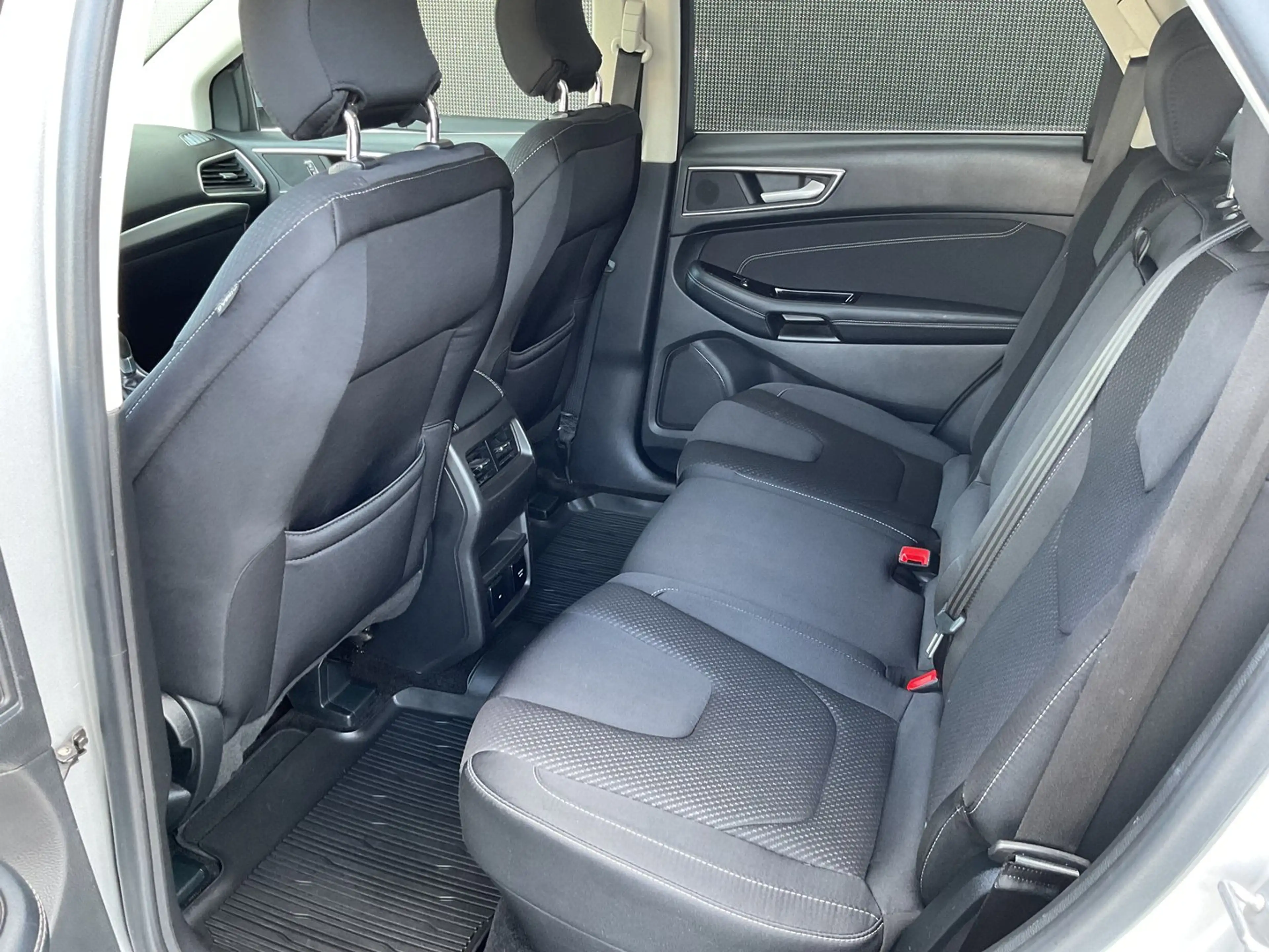 Ford Edge 2,0 TDCi Titanium 4x4 Start/Stop Po — photo 10