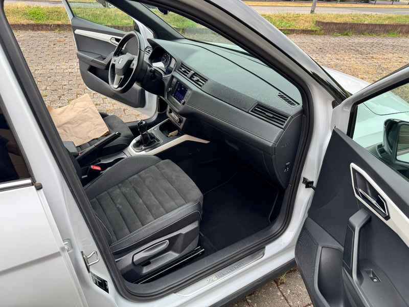 SEAT Arona Xcellence, Car Play, Sitzheiz. — photo 12