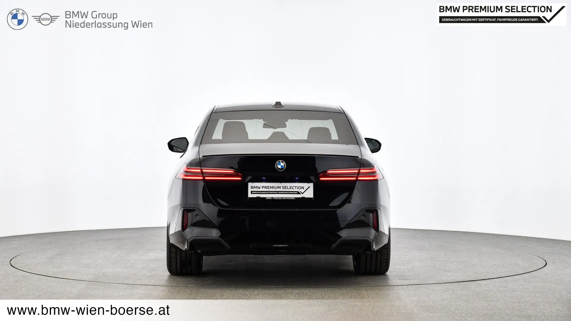 BMW 520 520d xDrive Schwarz - 2