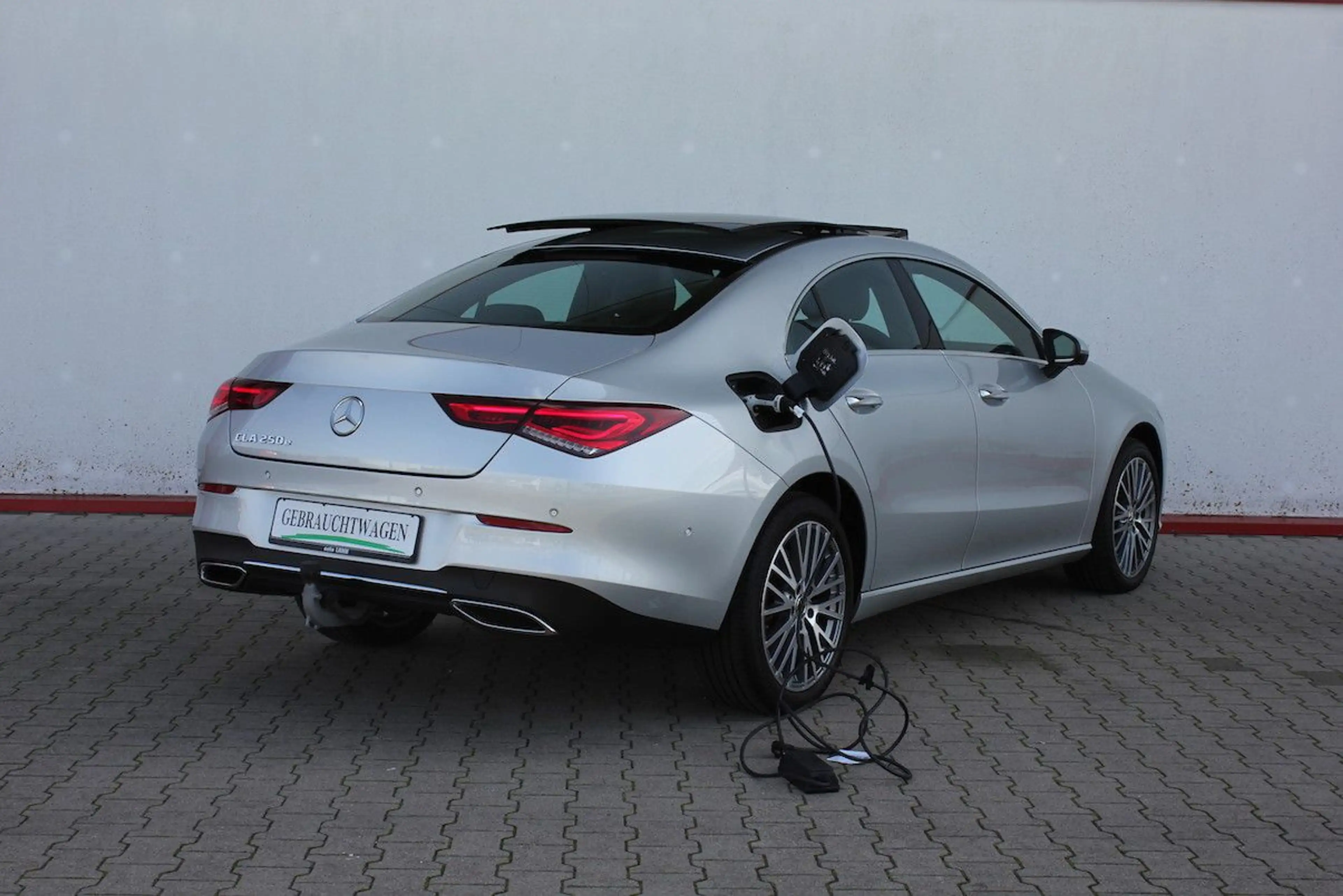 Mercedes-Benz CLA 250 e Coupé Cp EQ Plug-In ACC 23.013 € NETTO — photo 4