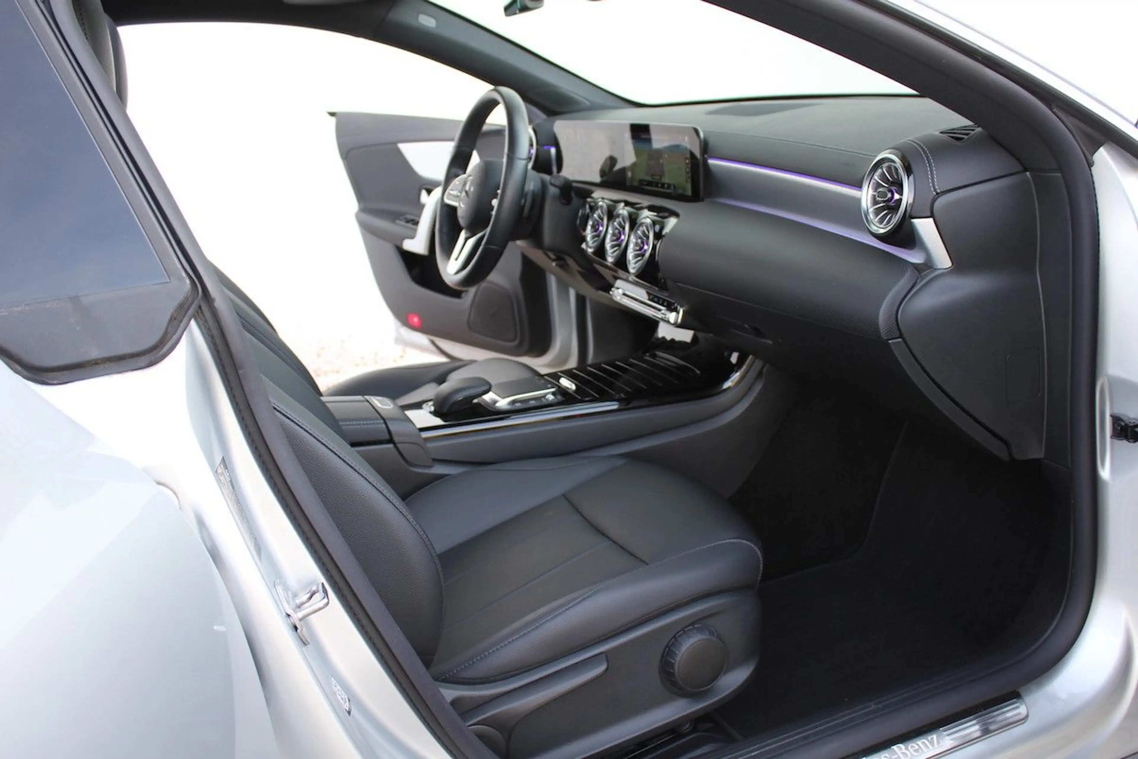 Mercedes-Benz CLA 250 e Coupé Cp EQ Plug-In ACC 23.013 € NETTO — photo 8