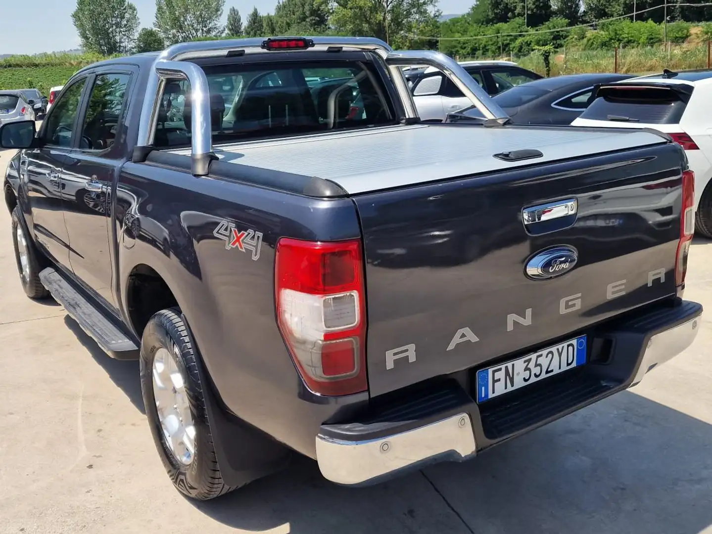 Ford Ranger Ranger  2.2 tdci double cab Limited 160cv auto Gris - 2