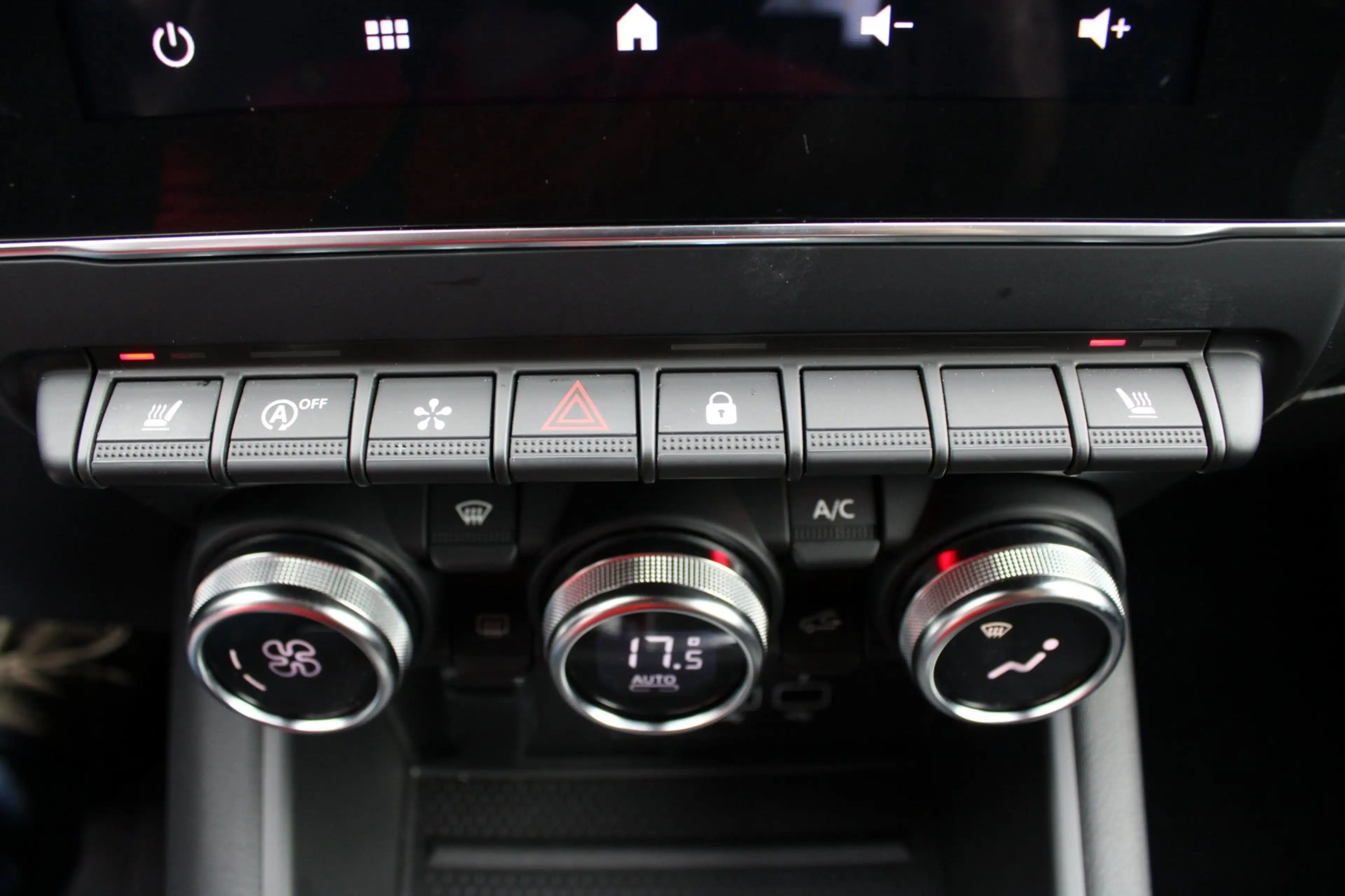 Renault Captur 1.3 TCe 140 Initiale Paris — photo 24