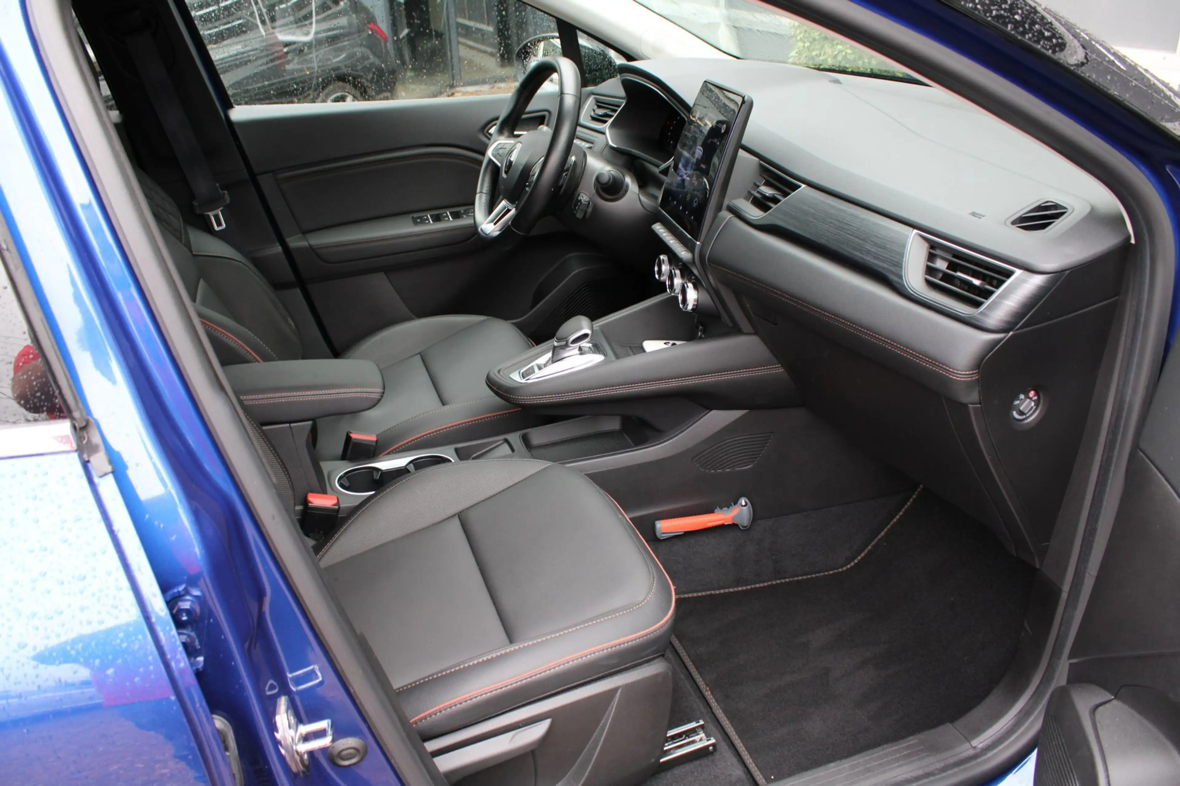 Renault Captur 1.3 TCe 140 Initiale Paris — photo 10