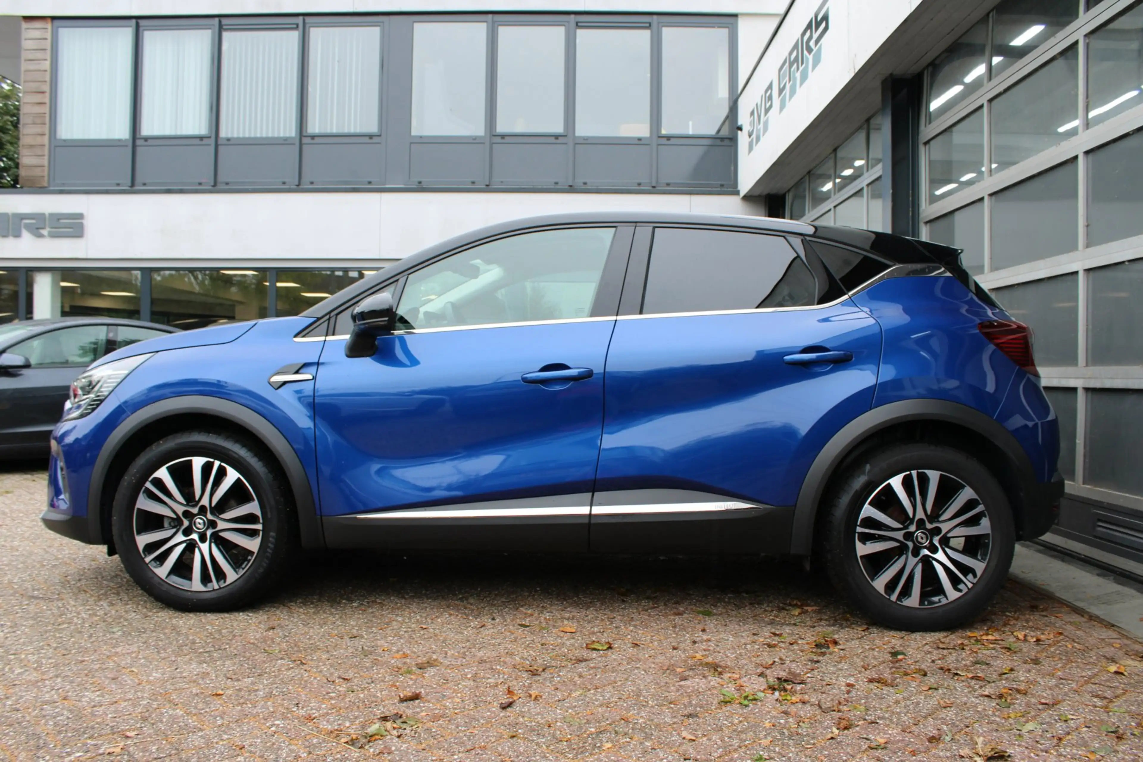 Renault Captur 1.3 TCe 140 Initiale Paris — photo 4