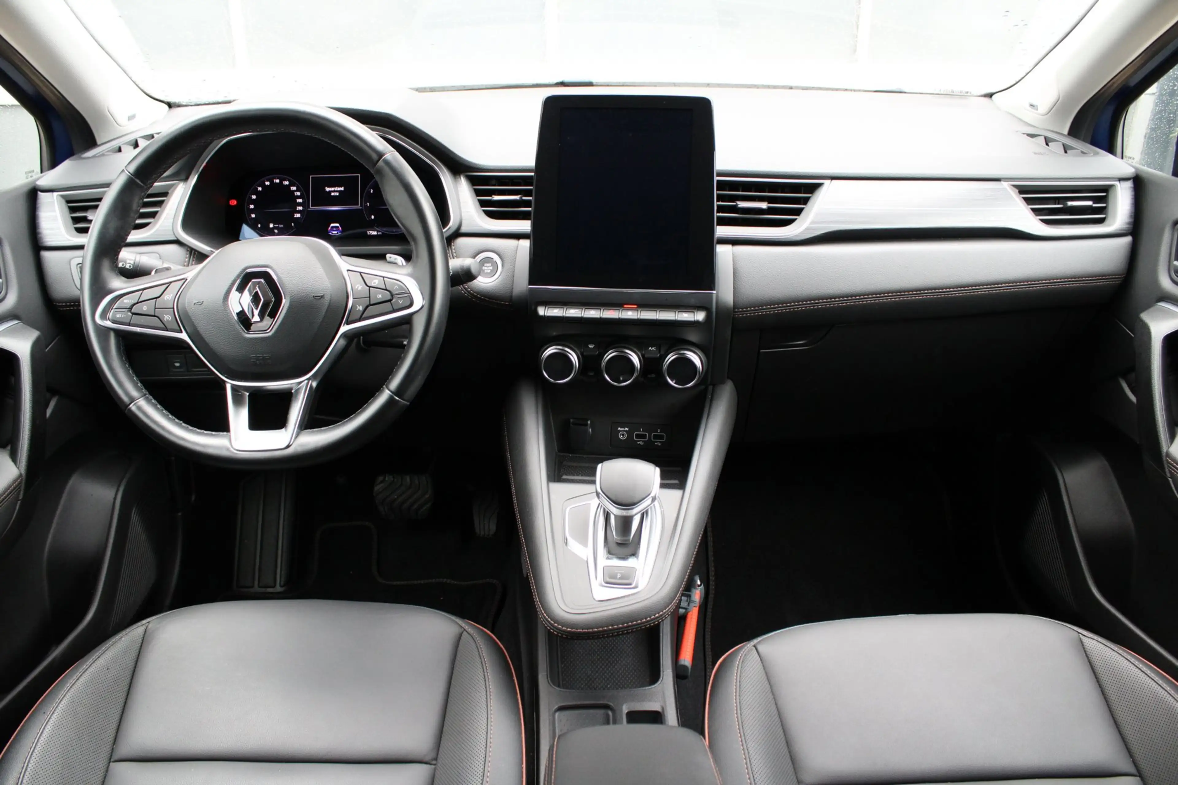Renault Captur 1.3 TCe 140 Initiale Paris — photo 2
