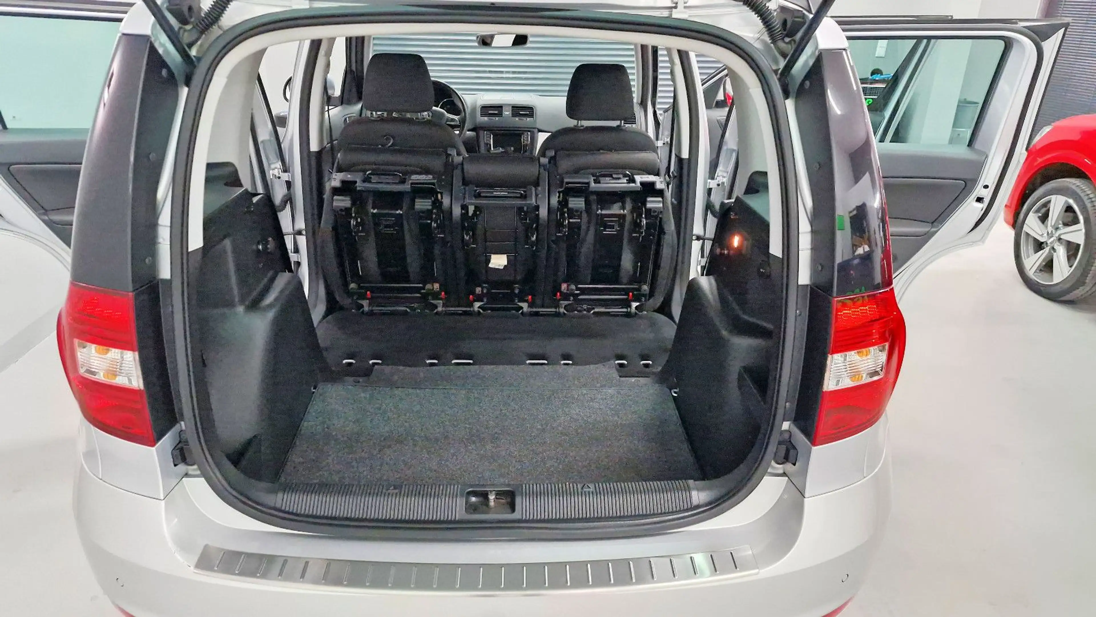 Skoda Yeti 2,0 TDI Drive 4x4 - AHK — photo 15